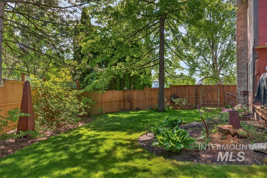 1673 Appaloosa Rd, Moscow, Idaho 83843, 3 Bedrooms, 3 Bathrooms, Residential For Sale, Price $585,000, 98988267