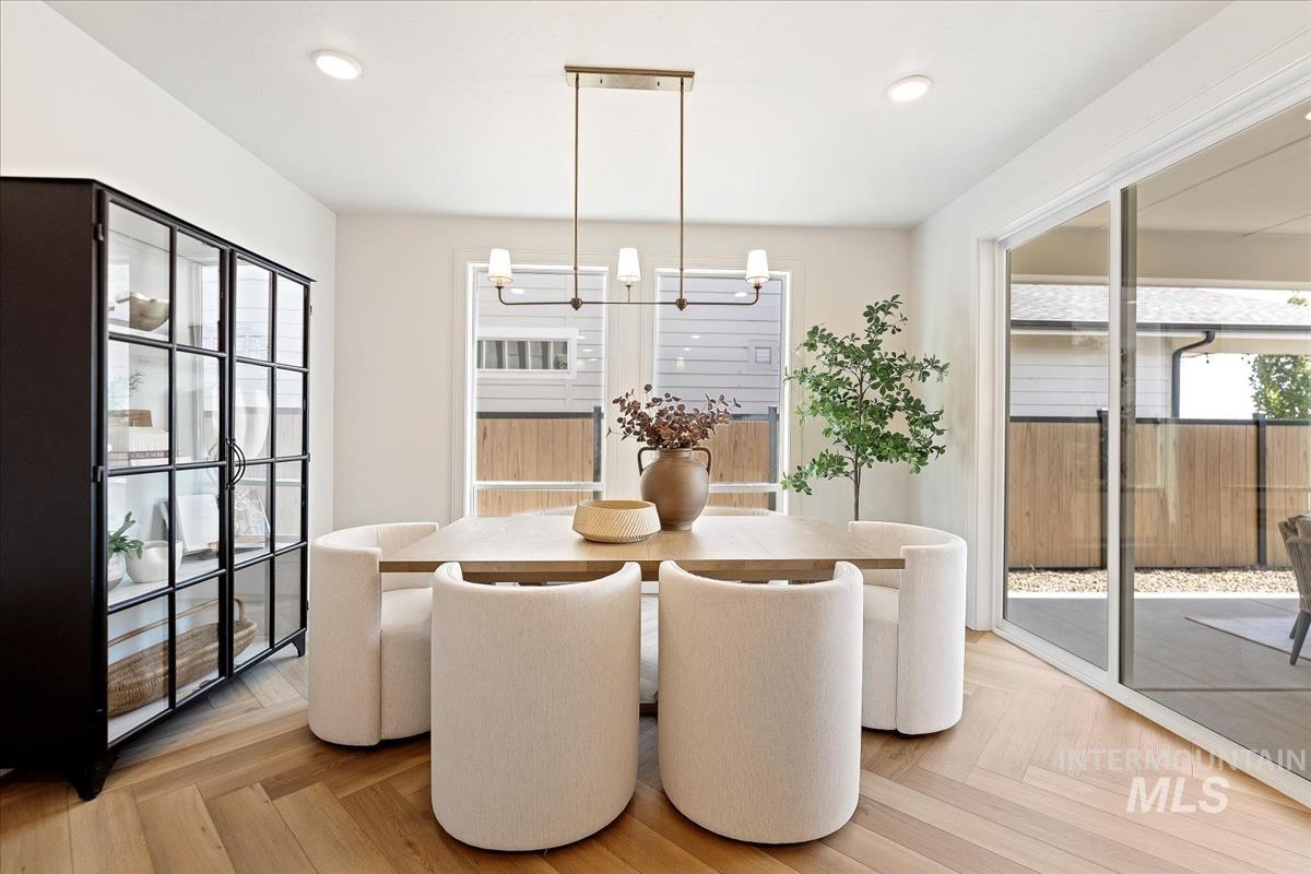 4624 N Brandy Creek Ave, Meridian, Idaho 83646, 5 Bedrooms, 4 Bathrooms, Residential For Sale, Price $989,900, 98988270