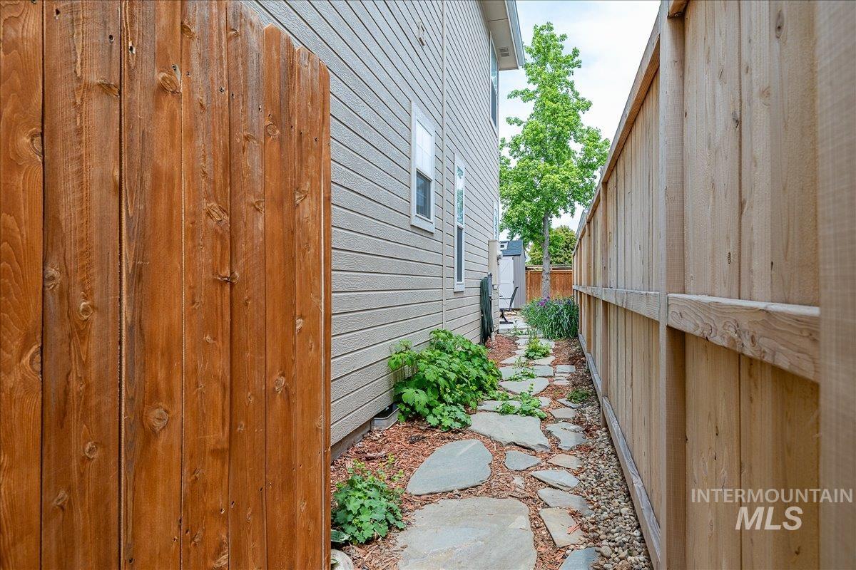 826 E Denise St, Boise, Idaho 83706, 3 Bedrooms, 2 Bathrooms, Residential For Sale, Price $540,000, 98988274