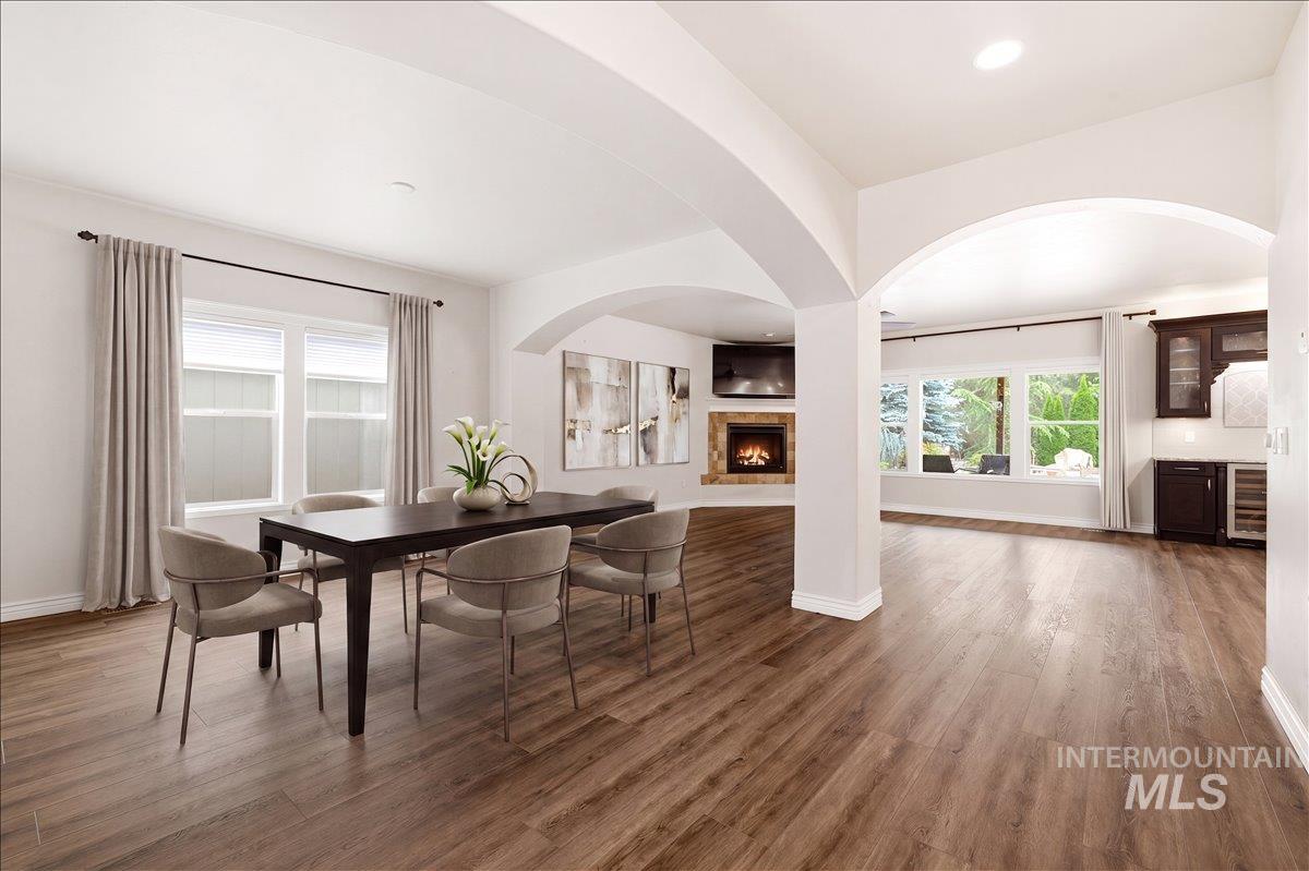 2816 S Bear Claw Way, Meridian, Idaho 83642, 4 Bedrooms, 3.5 Bathrooms, Residential For Sale, Price $975,000, 98988277