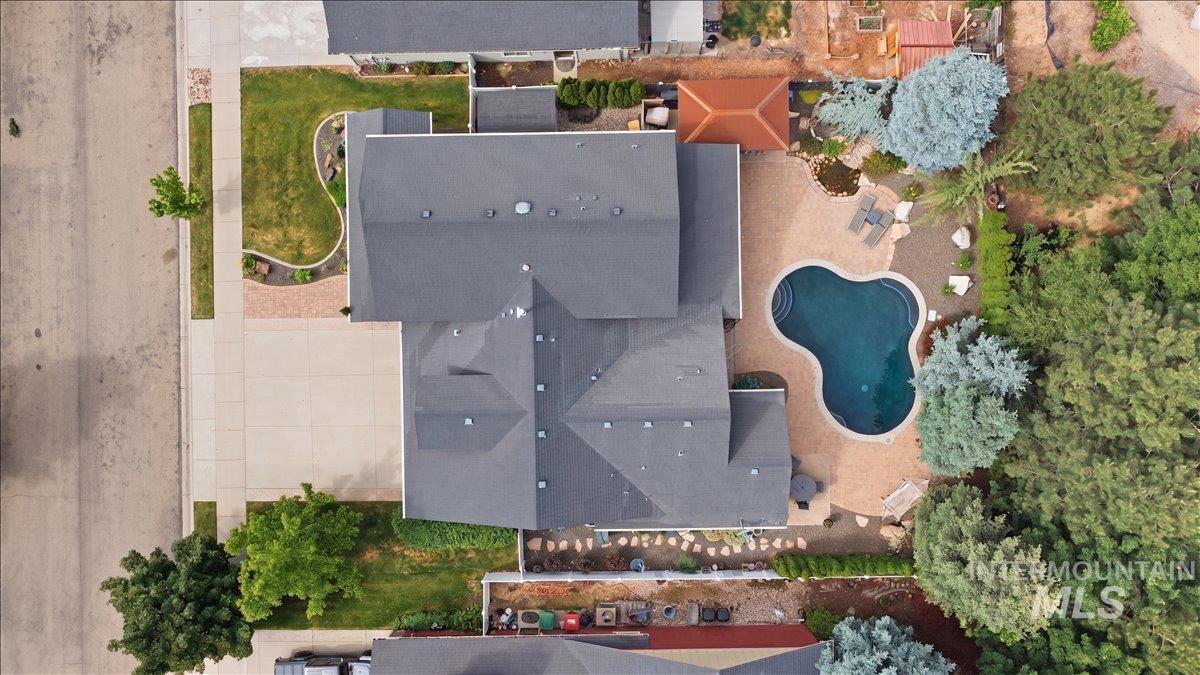2816 S Bear Claw Way, Meridian, Idaho 83642, 4 Bedrooms, 3.5 Bathrooms, Residential For Sale, Price $975,000, 98988277