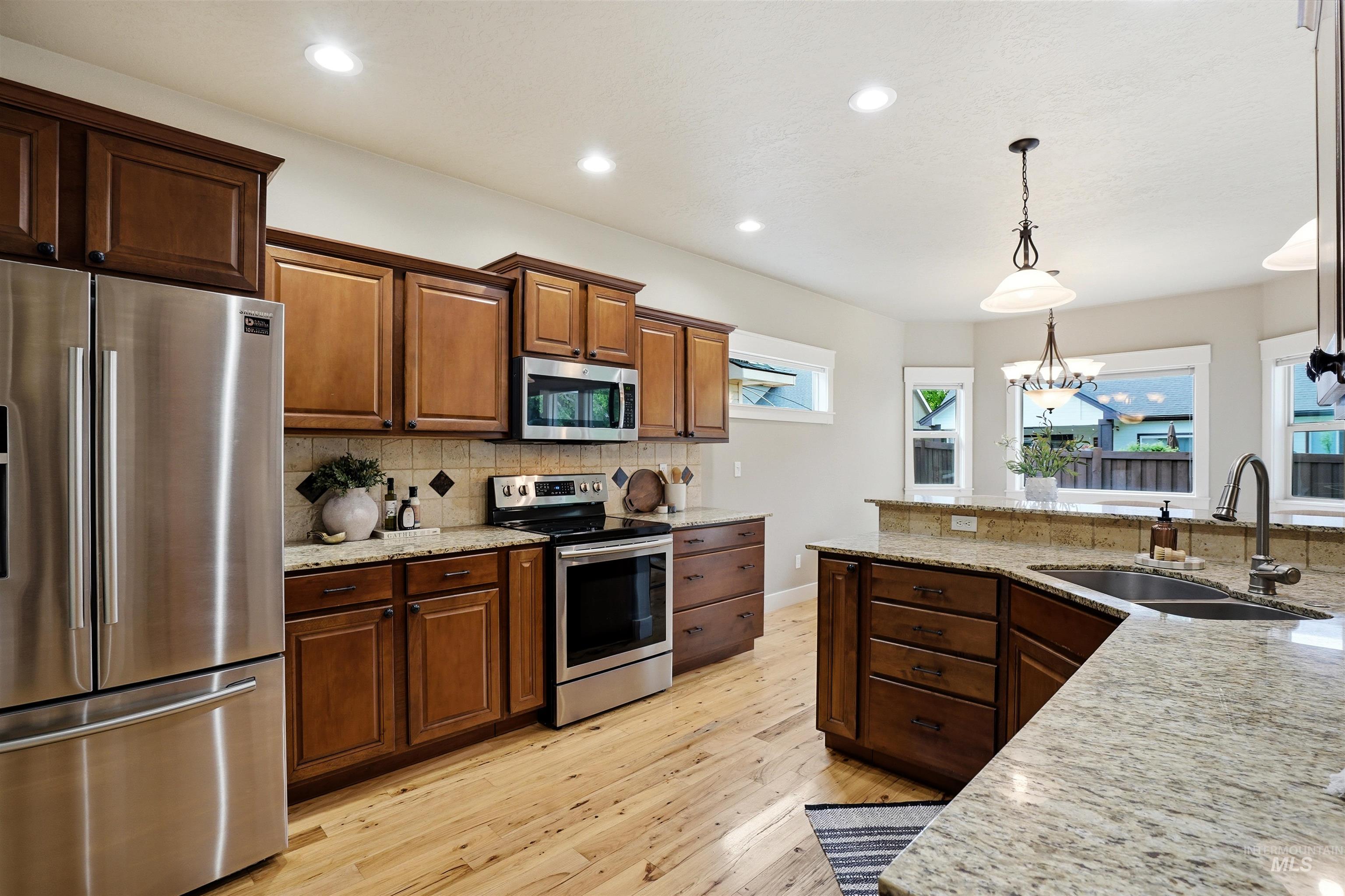 2083 W Boulder Bar Dr, Meridian, Idaho 83646-5945, 4 Bedrooms, 3 Bathrooms, Residential For Sale, Price $640,000, 98988279