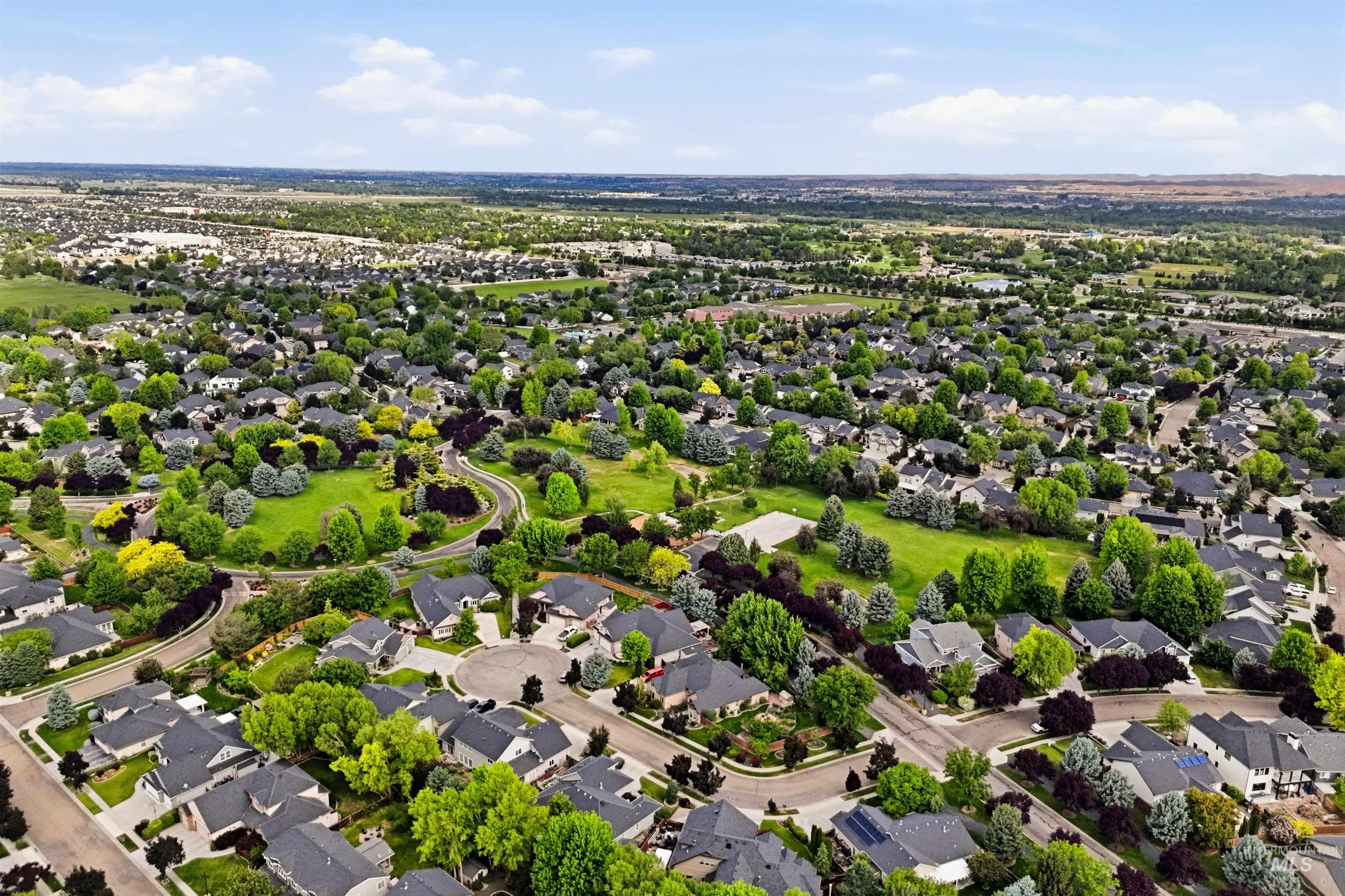 2083 W Boulder Bar Dr, Meridian, Idaho 83646-5945, 4 Bedrooms, 3 Bathrooms, Residential For Sale, Price $640,000, 98988279