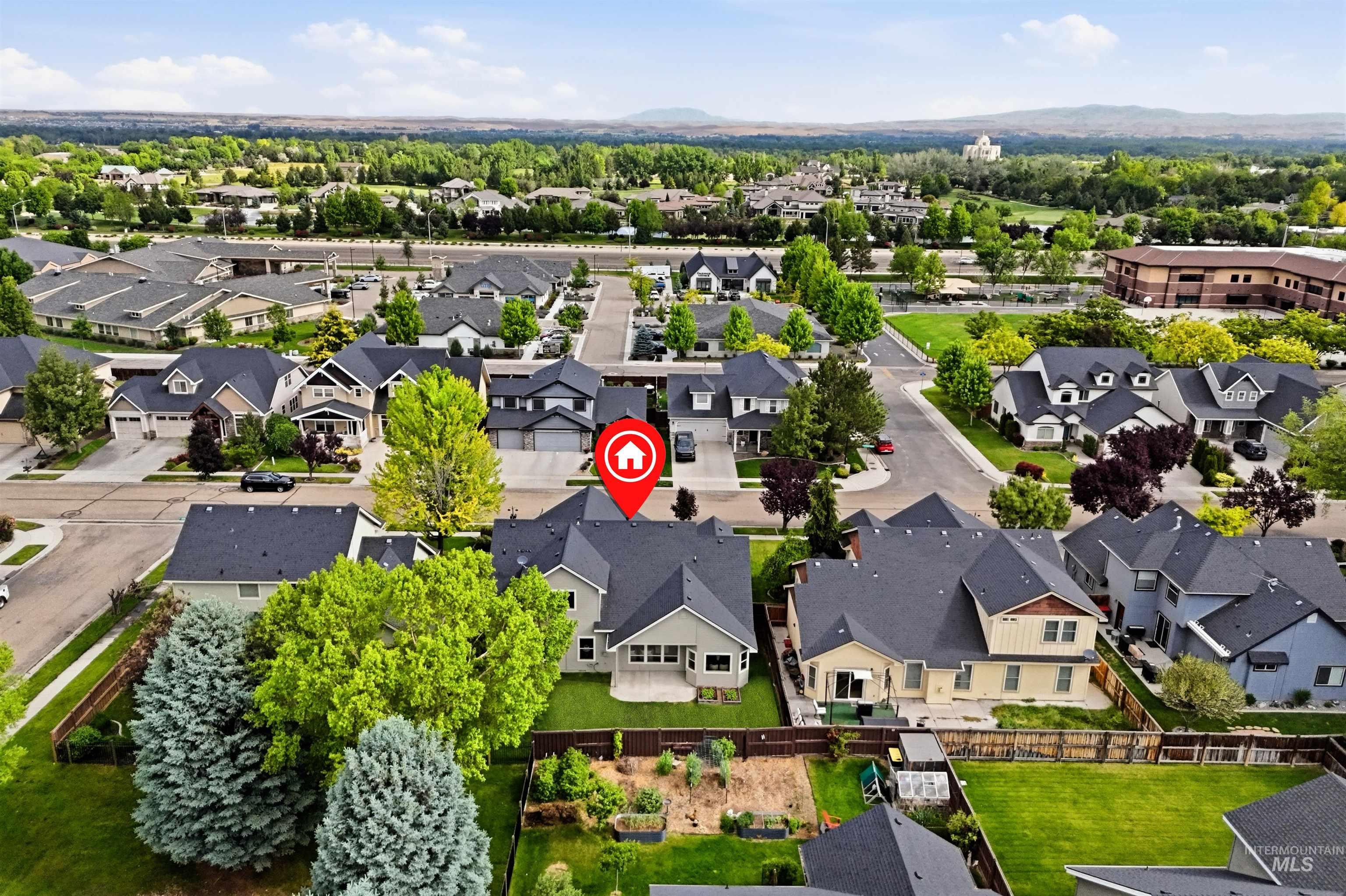 2083 W Boulder Bar Dr, Meridian, Idaho 83646-5945, 4 Bedrooms, 3 Bathrooms, Residential For Sale, Price $640,000, 98988279