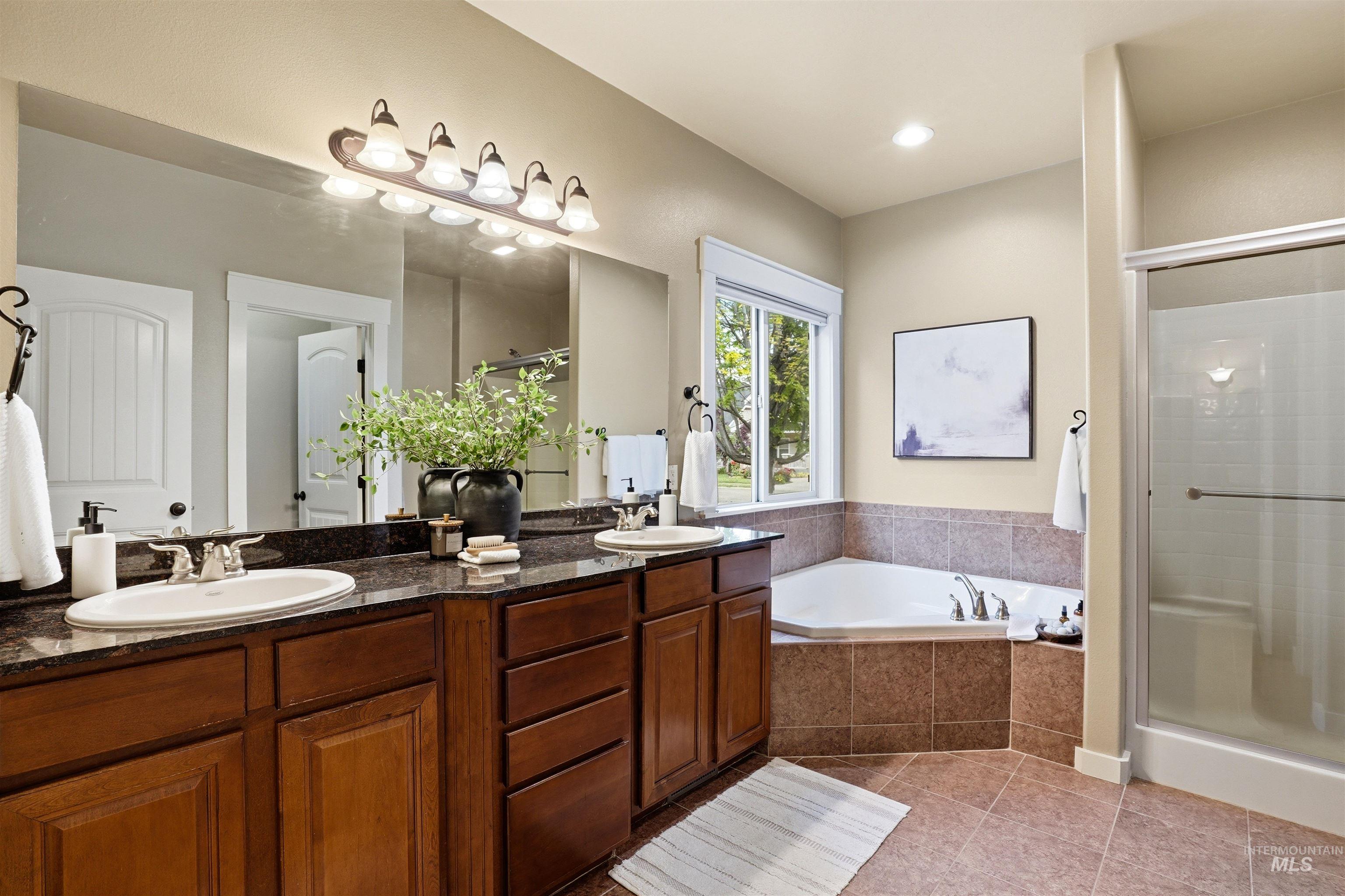 2083 W Boulder Bar Dr, Meridian, Idaho 83646-5945, 4 Bedrooms, 3 Bathrooms, Residential For Sale, Price $640,000, 98988279