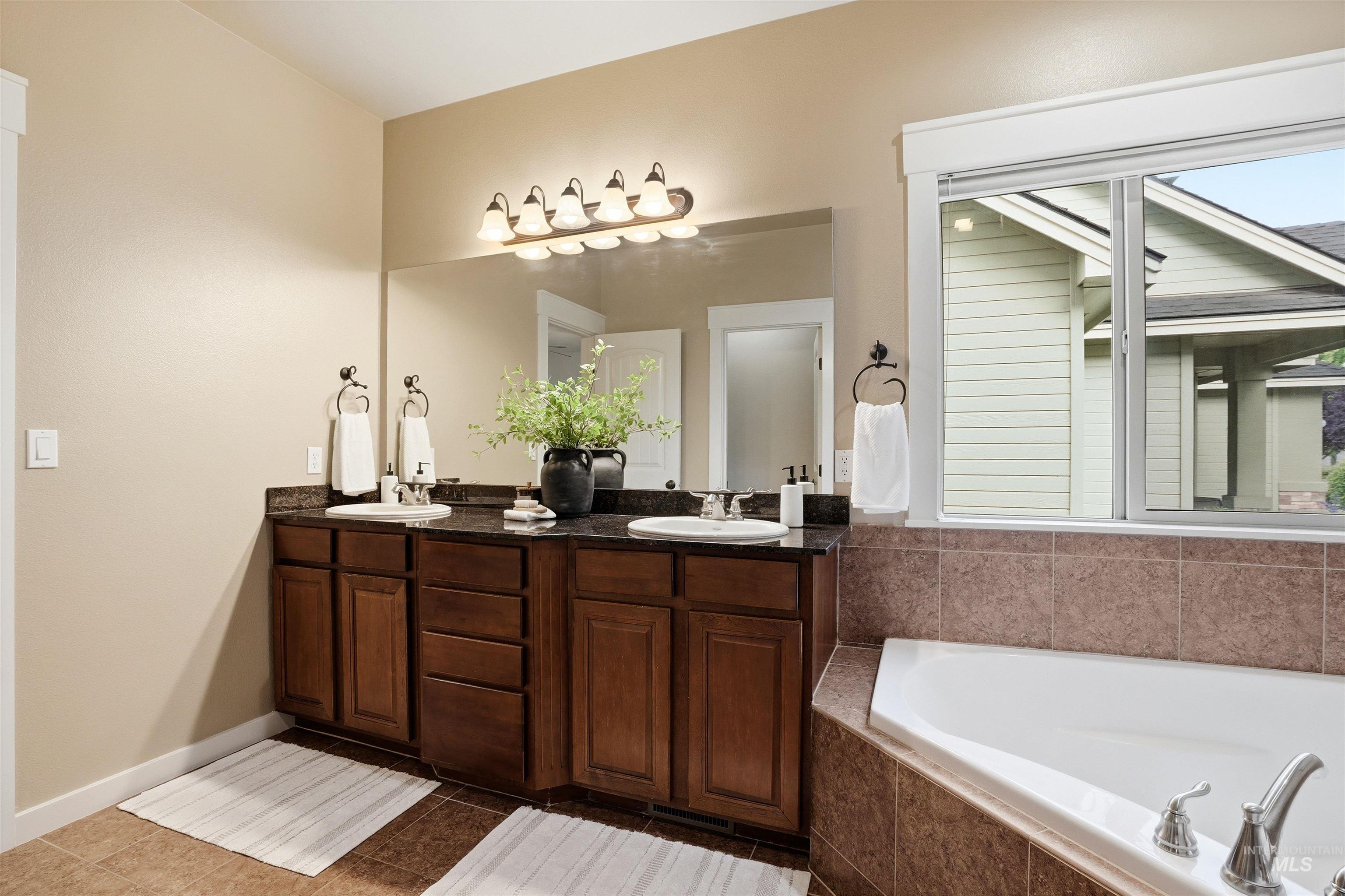 2083 W Boulder Bar Dr, Meridian, Idaho 83646-5945, 4 Bedrooms, 3 Bathrooms, Residential For Sale, Price $640,000, 98988279
