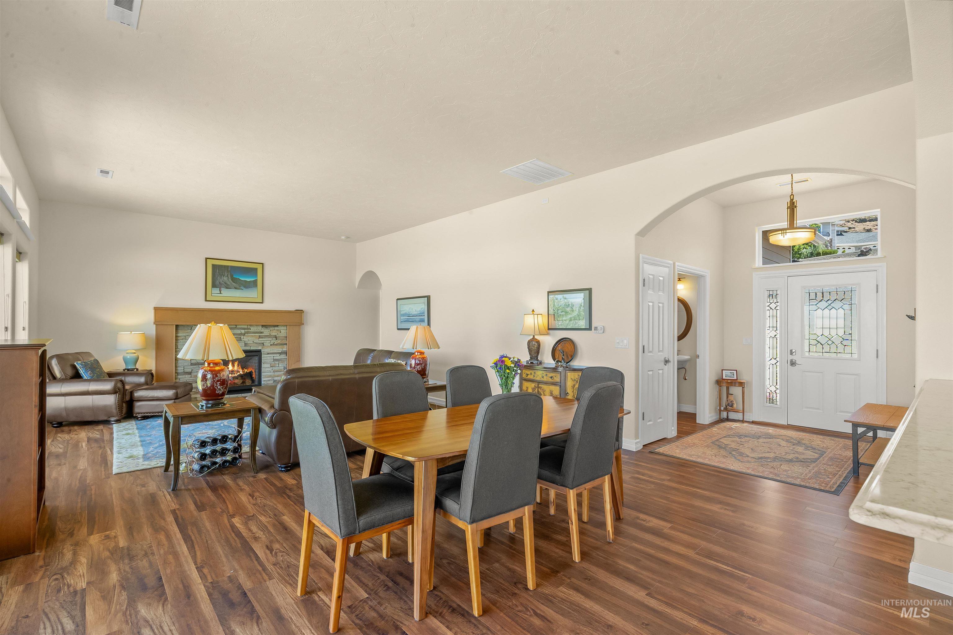 3954 Foothills Dr, Lewiston, Idaho 83501, 3 Bedrooms, 3 Bathrooms, Residential For Sale, Price $635,000, 98988280