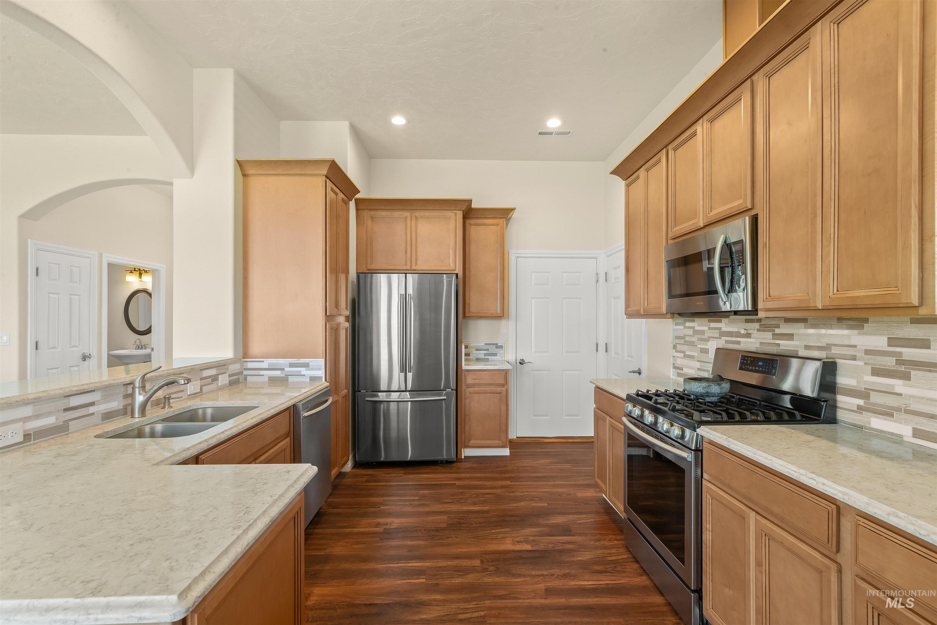 3954 Foothills Dr, Lewiston, Idaho 83501, 3 Bedrooms, 3 Bathrooms, Residential For Sale, Price $635,000, 98988280