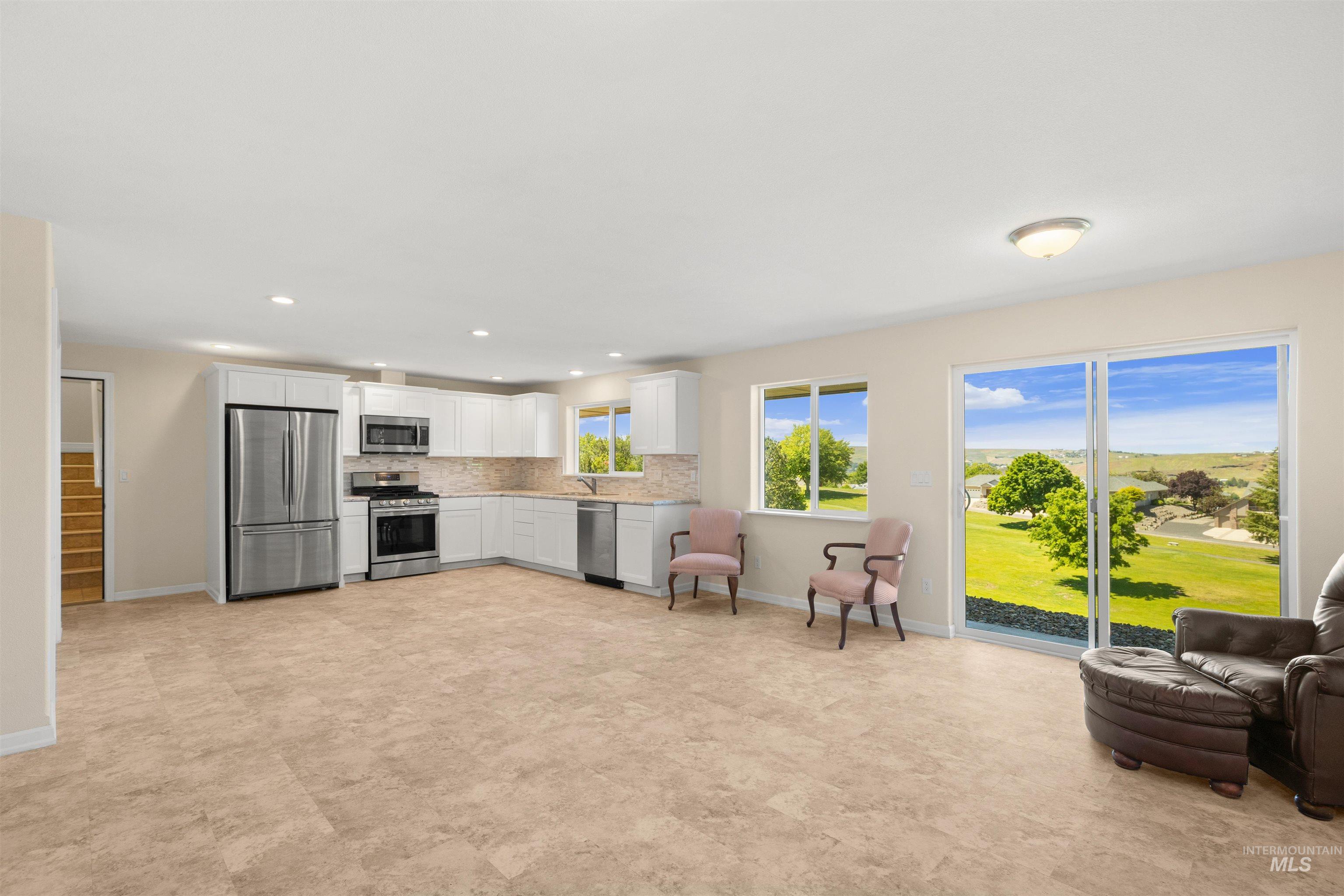 3954 Foothills Dr, Lewiston, Idaho 83501, 3 Bedrooms, 3 Bathrooms, Residential For Sale, Price $635,000, 98988280