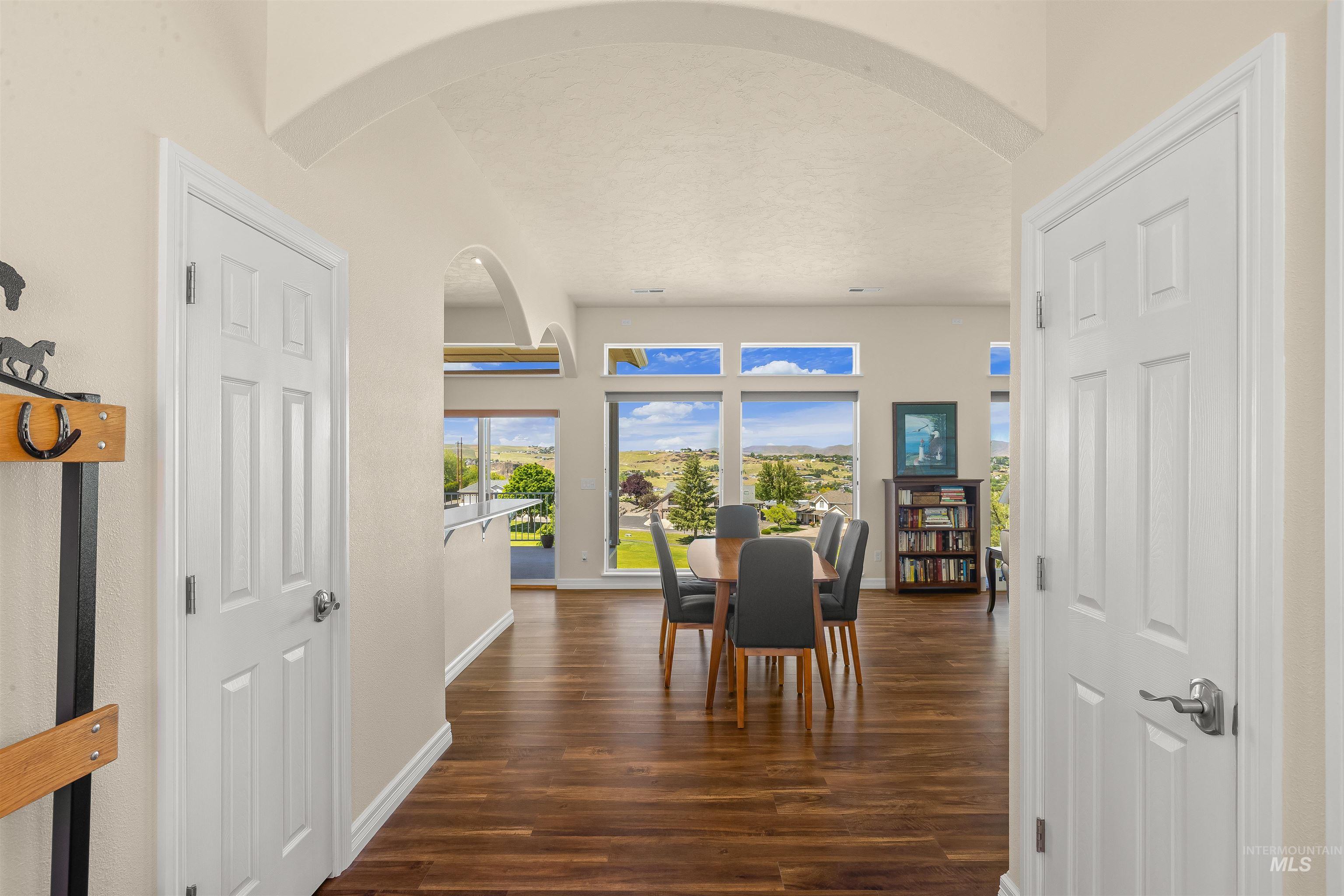 3954 Foothills Dr, Lewiston, Idaho 83501, 3 Bedrooms, 3 Bathrooms, Residential For Sale, Price $635,000, 98988280