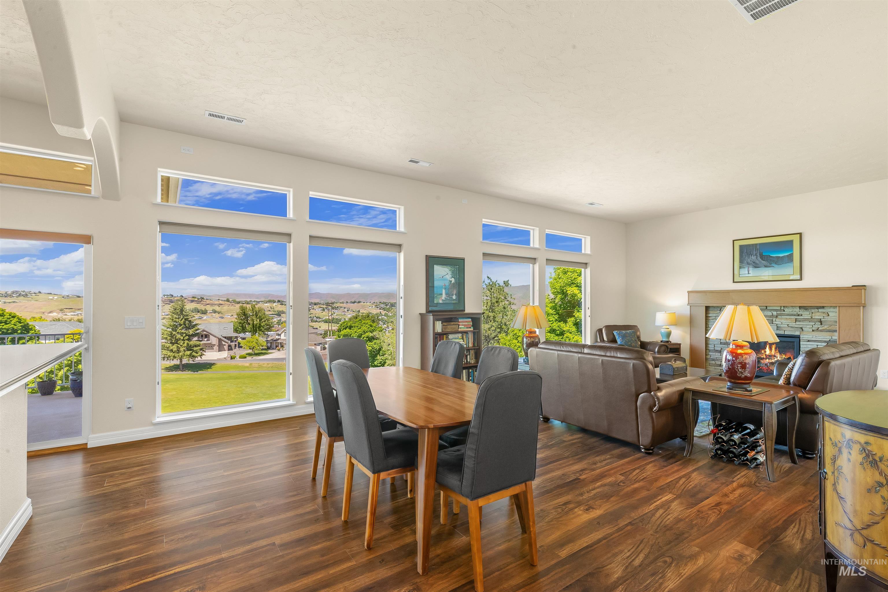 3954 Foothills Dr, Lewiston, Idaho 83501, 3 Bedrooms, 3 Bathrooms, Residential For Sale, Price $635,000, 98988280