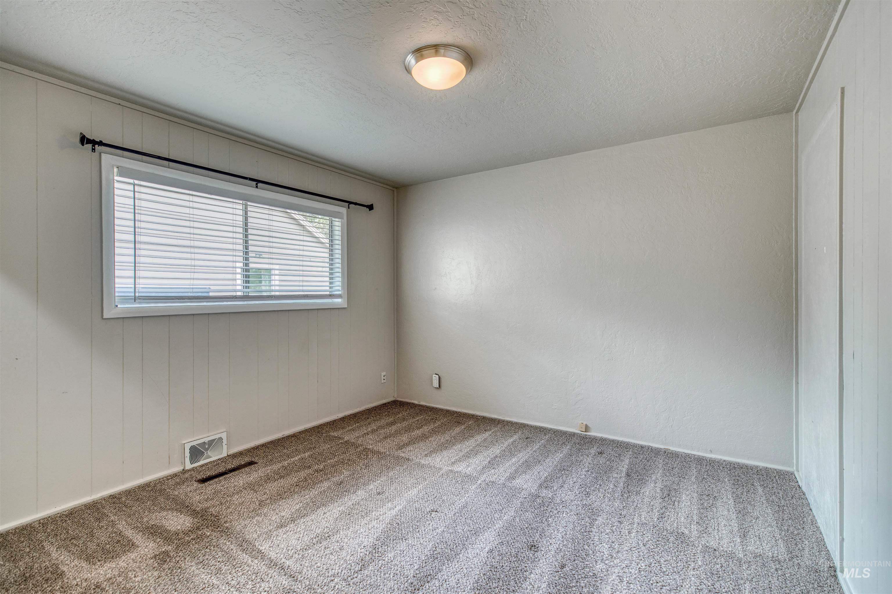 1004 11th Ave S, Nampa, Idaho 83651, 2 Bedrooms, 1 Bathroom, Residential For Sale, Price $299,000, 98988285