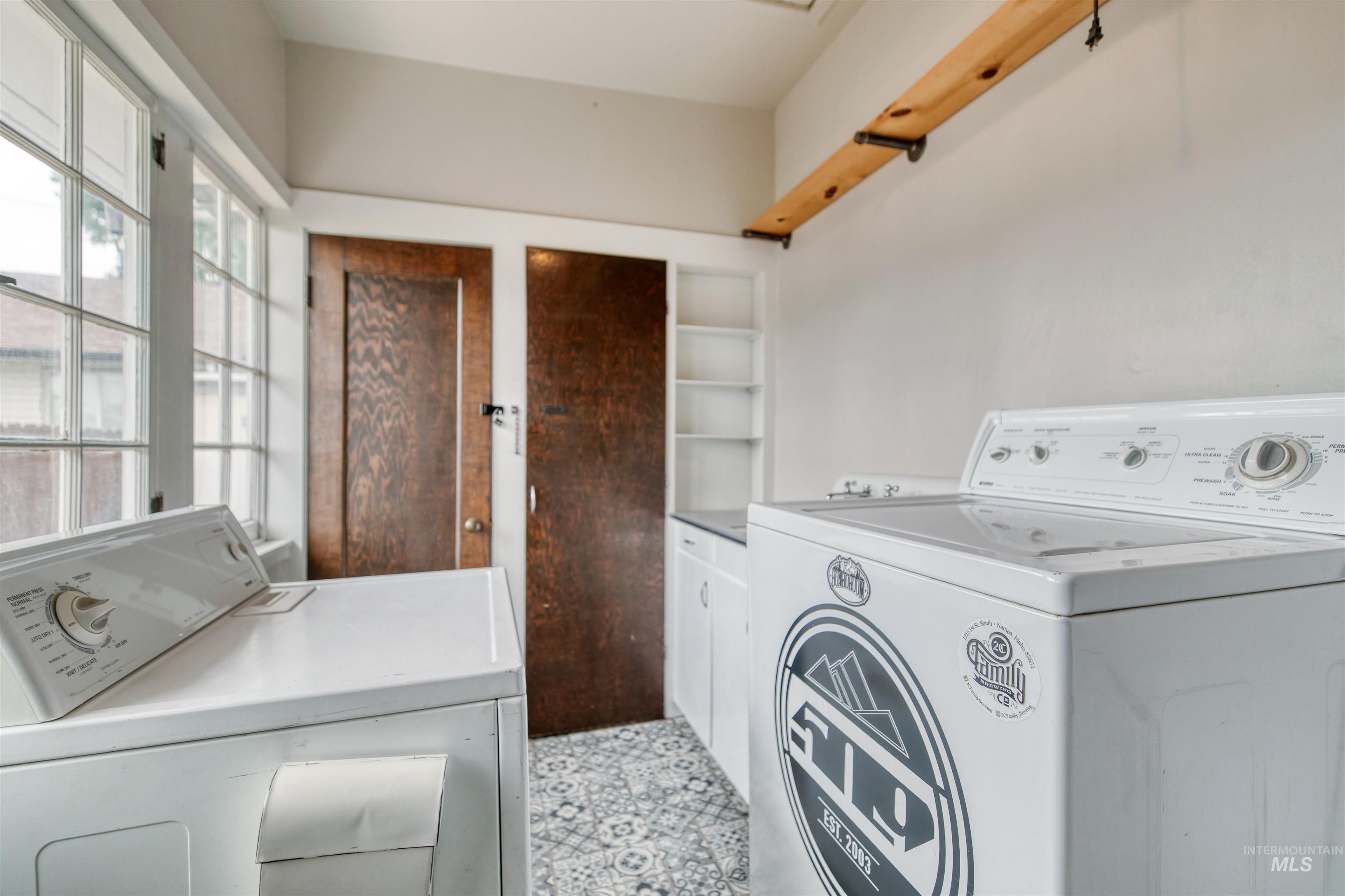 1004 11th Ave S, Nampa, Idaho 83651, 2 Bedrooms, 1 Bathroom, Residential For Sale, Price $299,000, 98988285