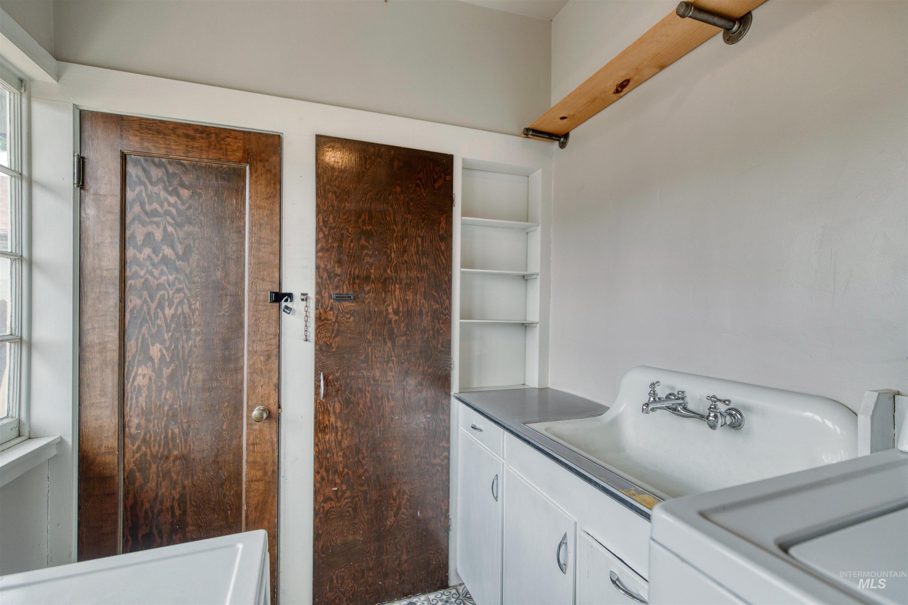 1004 11th Ave S, Nampa, Idaho 83651, 2 Bedrooms, 1 Bathroom, Residential For Sale, Price $299,000, 98988285