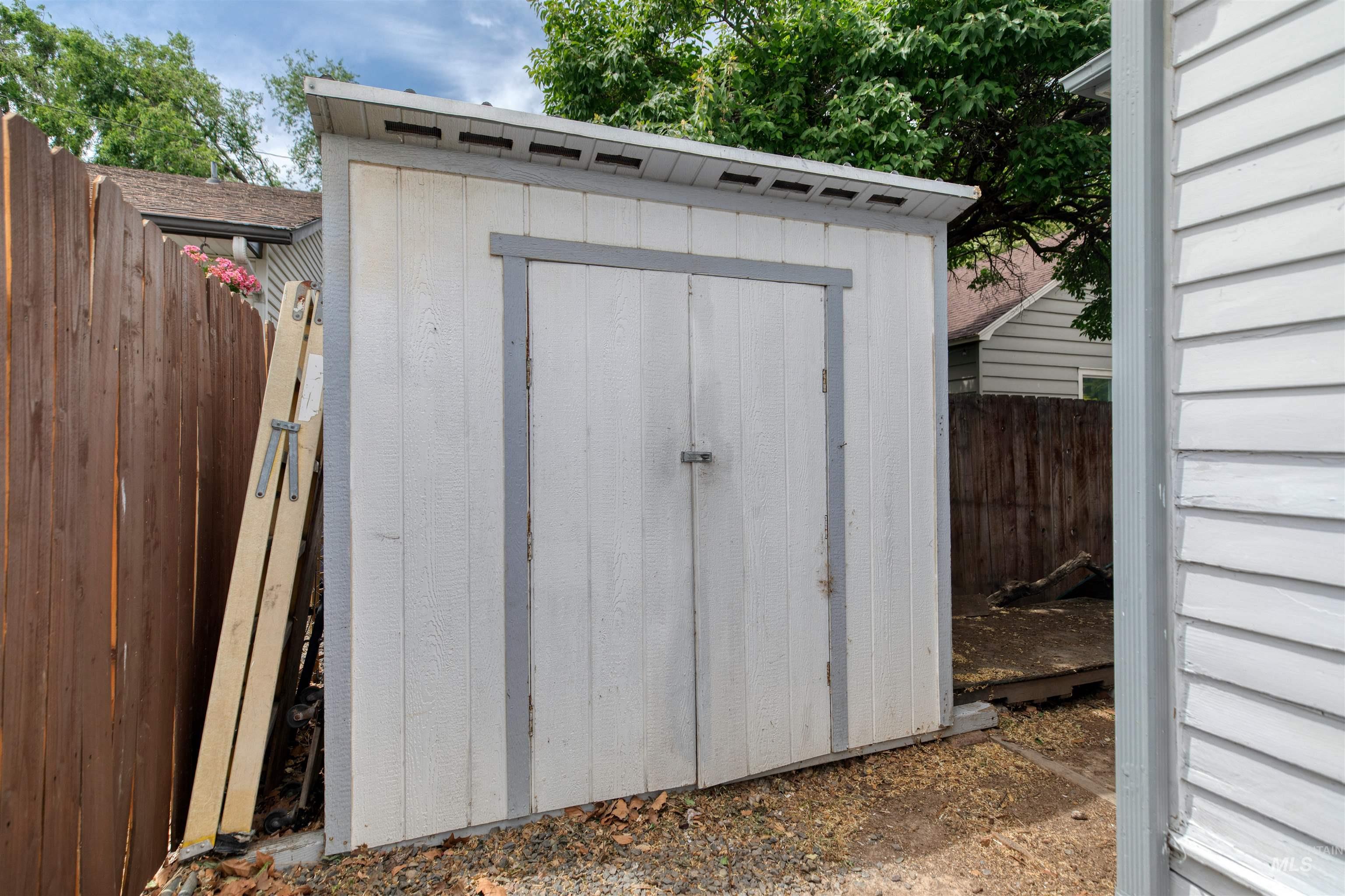 1004 11th Ave S, Nampa, Idaho 83651, 2 Bedrooms, 1 Bathroom, Residential For Sale, Price $299,000, 98988285