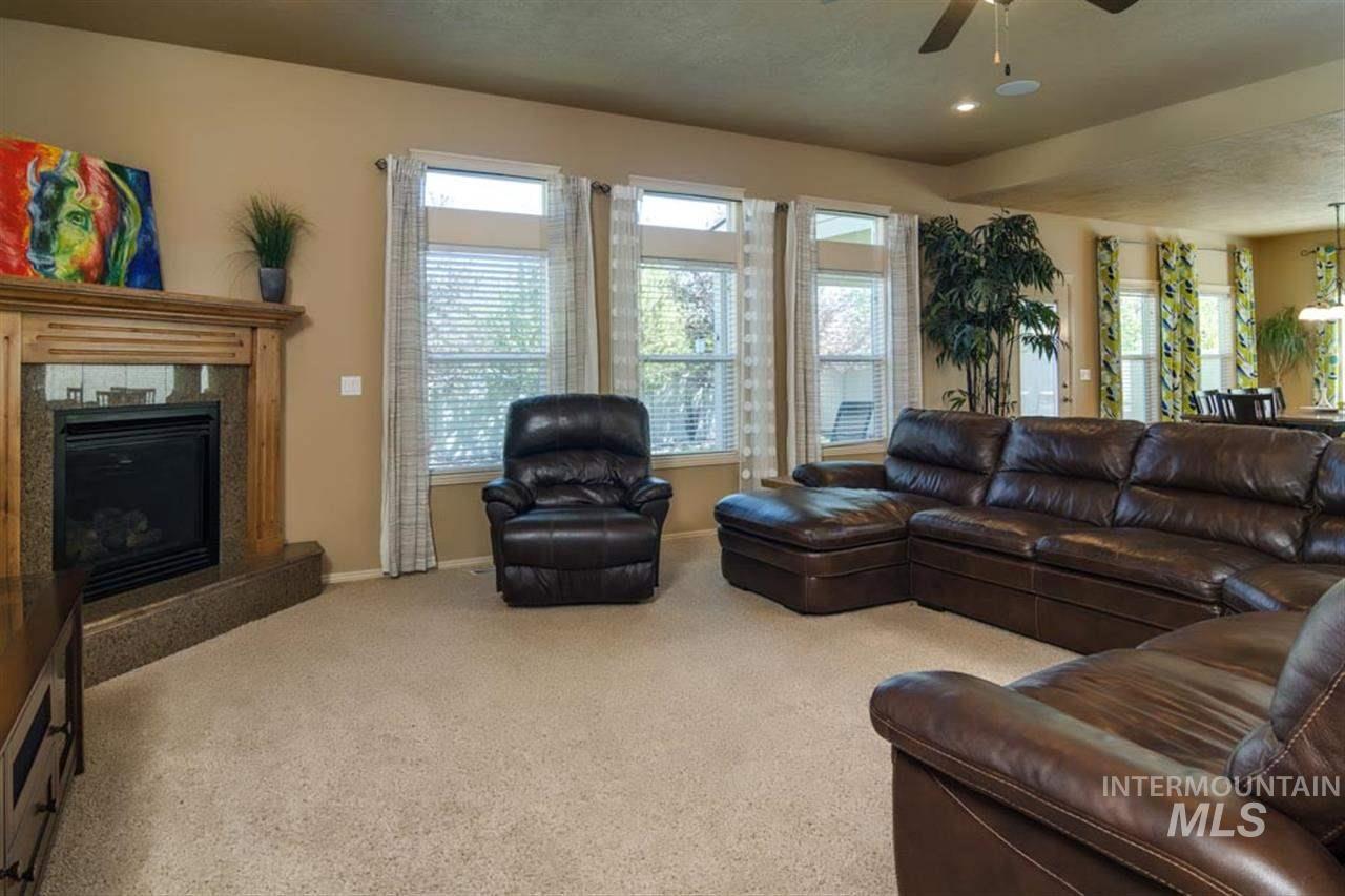 2794 S Kylee Place, Boise, Idaho 83709, 4 Bedrooms, 2.5 Bathrooms, Residential For Sale, Price $720,000, 98988287