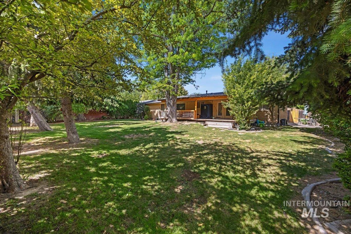 1196 Juniper St. N., Twin Falls, Idaho 83301, 5 Bedrooms, 4 Bathrooms, Residential For Sale, Price $530,000, 98988289