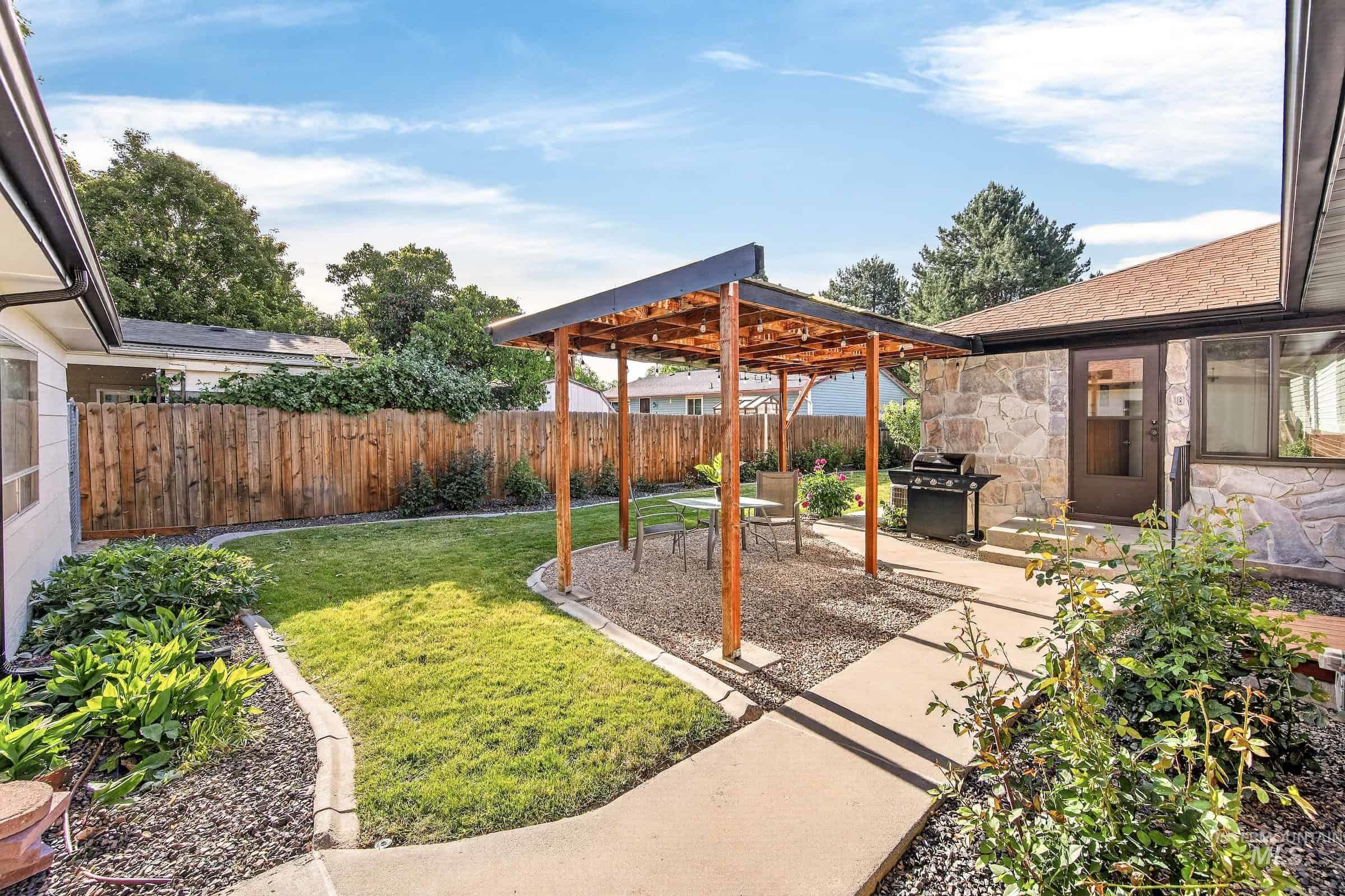 2715 S Virginia Ave, Boise, Idaho 83705, 4 Bedrooms, 2 Bathrooms, Residential For Sale, Price $648,000, 98988290