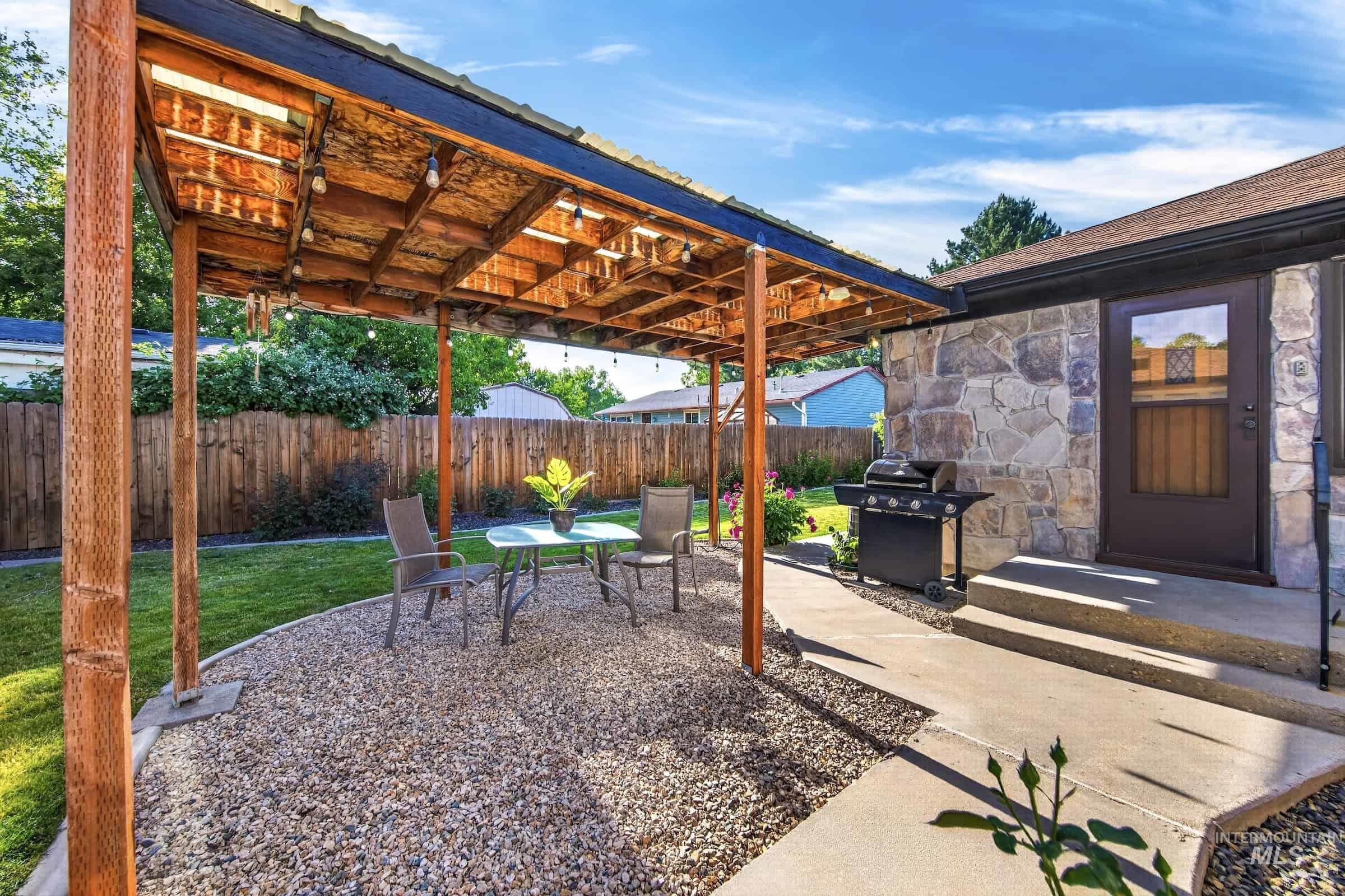 2715 S Virginia Ave, Boise, Idaho 83705, 4 Bedrooms, 2 Bathrooms, Residential For Sale, Price $648,000, 98988290