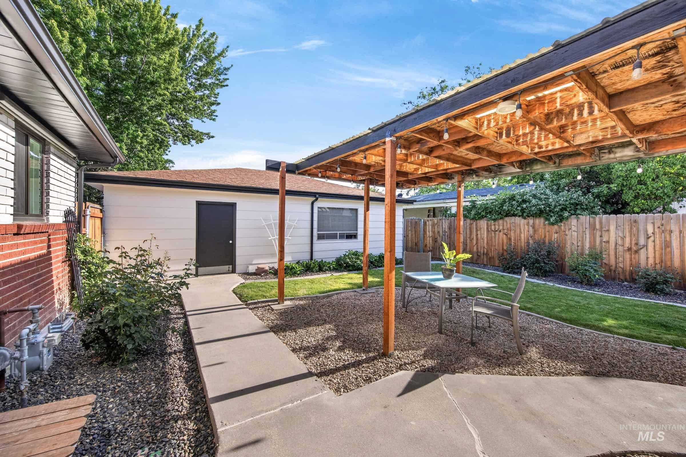 2715 S Virginia Ave, Boise, Idaho 83705, 4 Bedrooms, 2 Bathrooms, Residential For Sale, Price $648,000, 98988290