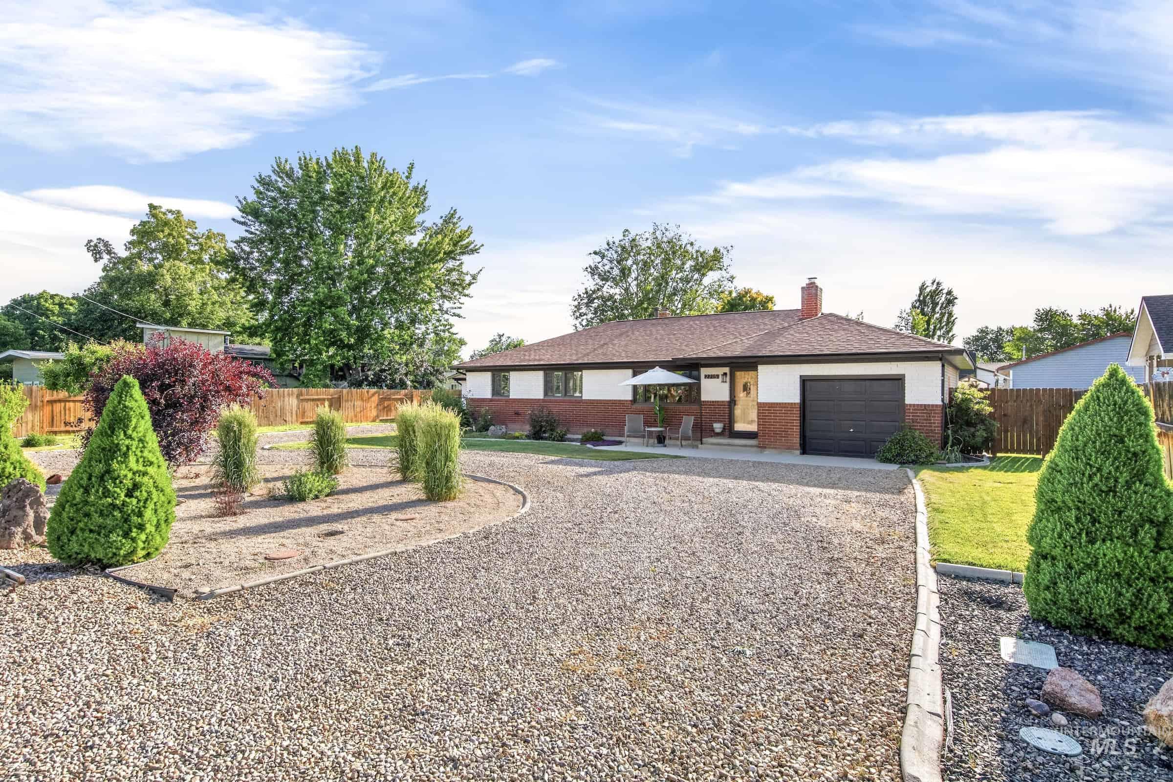 2715 S Virginia Ave, Boise, Idaho 83705, 4 Bedrooms, 2 Bathrooms, Residential For Sale, Price $648,000, 98988290
