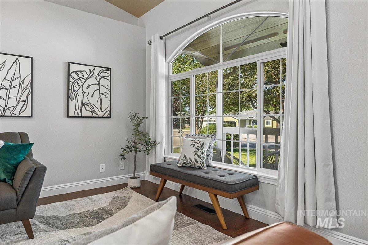 2536 N Tuscan Ave, Meridian, Idaho 83646, 3 Bedrooms, 2 Bathrooms, Residential For Sale, Price $439,900, 98988296