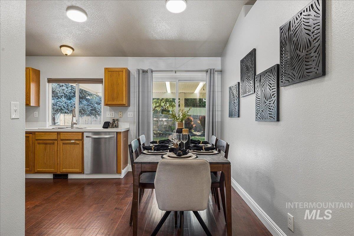2536 N Tuscan Ave, Meridian, Idaho 83646, 3 Bedrooms, 2 Bathrooms, Residential For Sale, Price $439,900, 98988296