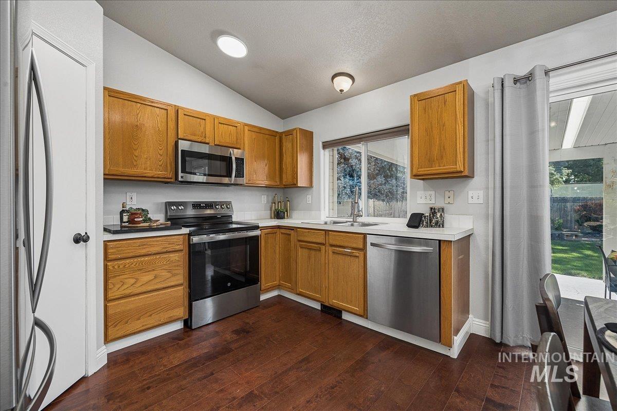 2536 N Tuscan Ave, Meridian, Idaho 83646, 3 Bedrooms, 2 Bathrooms, Residential For Sale, Price $439,900, 98988296