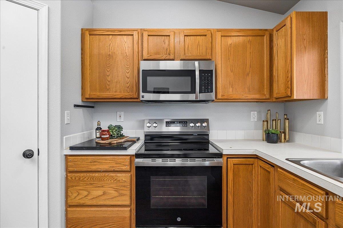 2536 N Tuscan Ave, Meridian, Idaho 83646, 3 Bedrooms, 2 Bathrooms, Residential For Sale, Price $439,900, 98988296