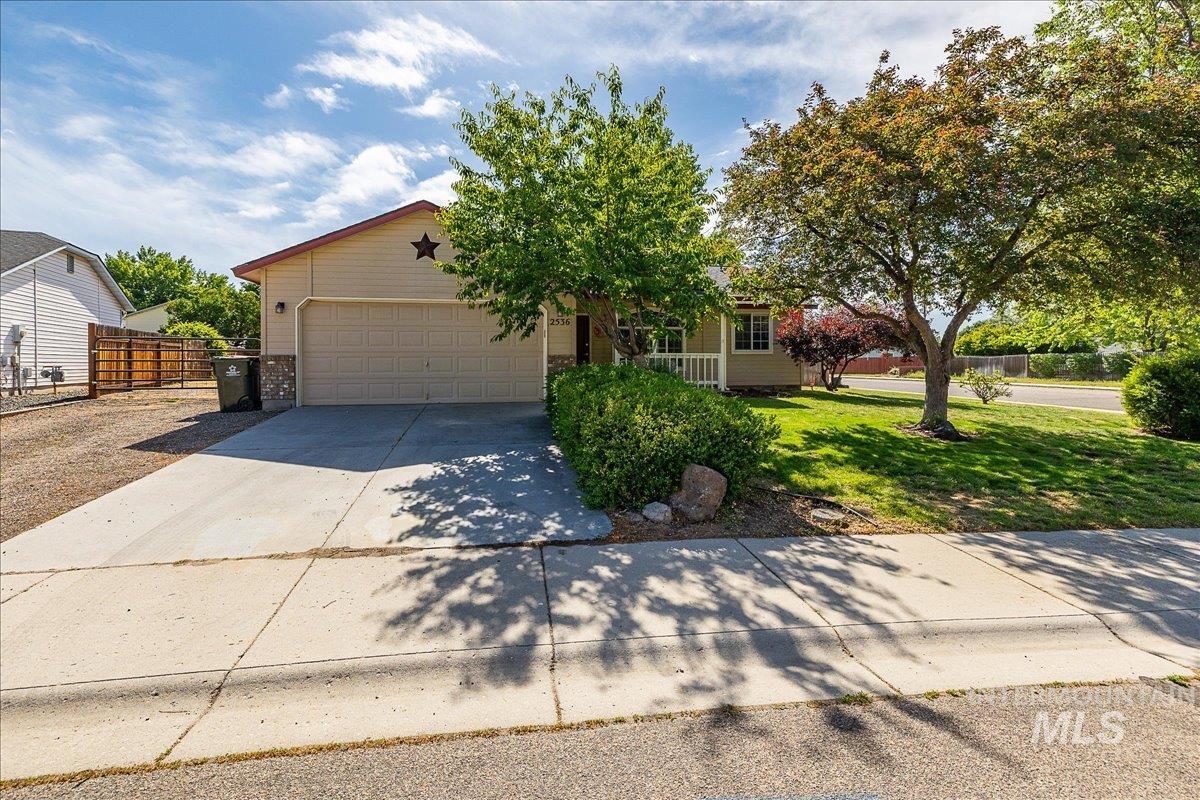 2536 N Tuscan Ave, Meridian, Idaho 83646, 3 Bedrooms, 2 Bathrooms, Residential For Sale, Price $439,900, 98988296