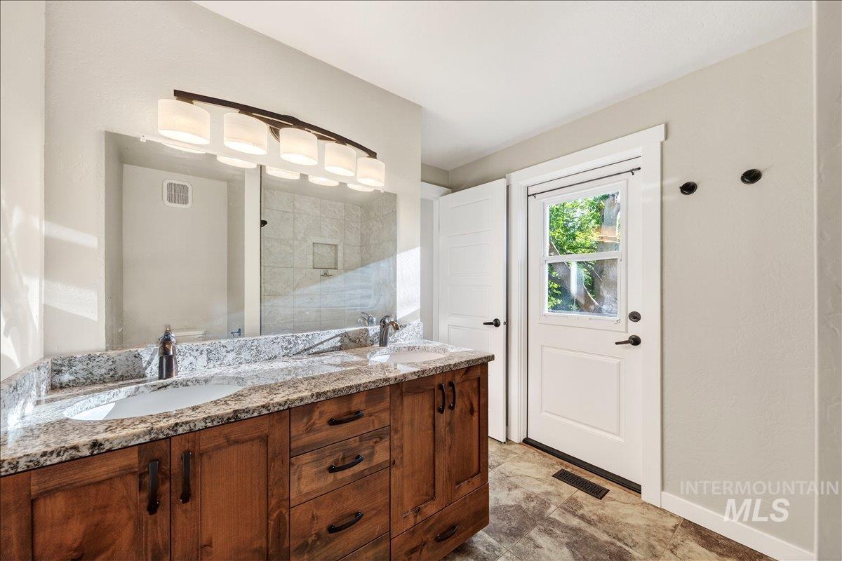 2879 S. Chieftain Way, Boise, Idaho 83709, 4 Bedrooms, 3 Bathrooms, Residential For Sale, Price $639,900, 98988298