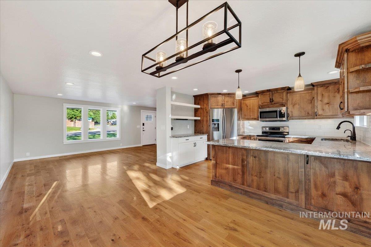 2879 S. Chieftain Way, Boise, Idaho 83709, 4 Bedrooms, 3 Bathrooms, Residential For Sale, Price $639,900, 98988298