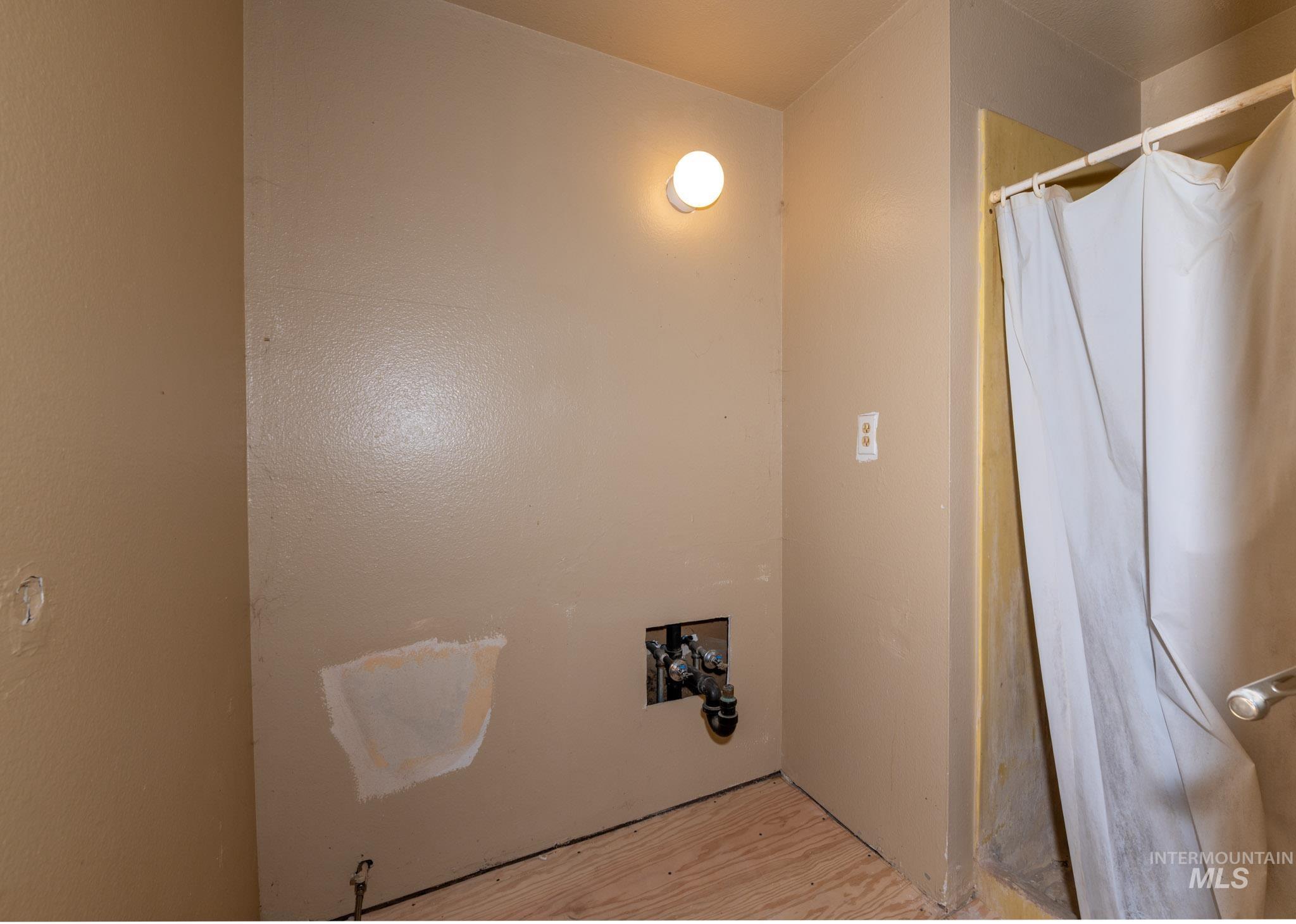 1157 Lavina Ave, Twin Falls, Idaho 83301, 3 Bedrooms, 2 Bathrooms, Residential For Sale, Price $240,000, 98988299