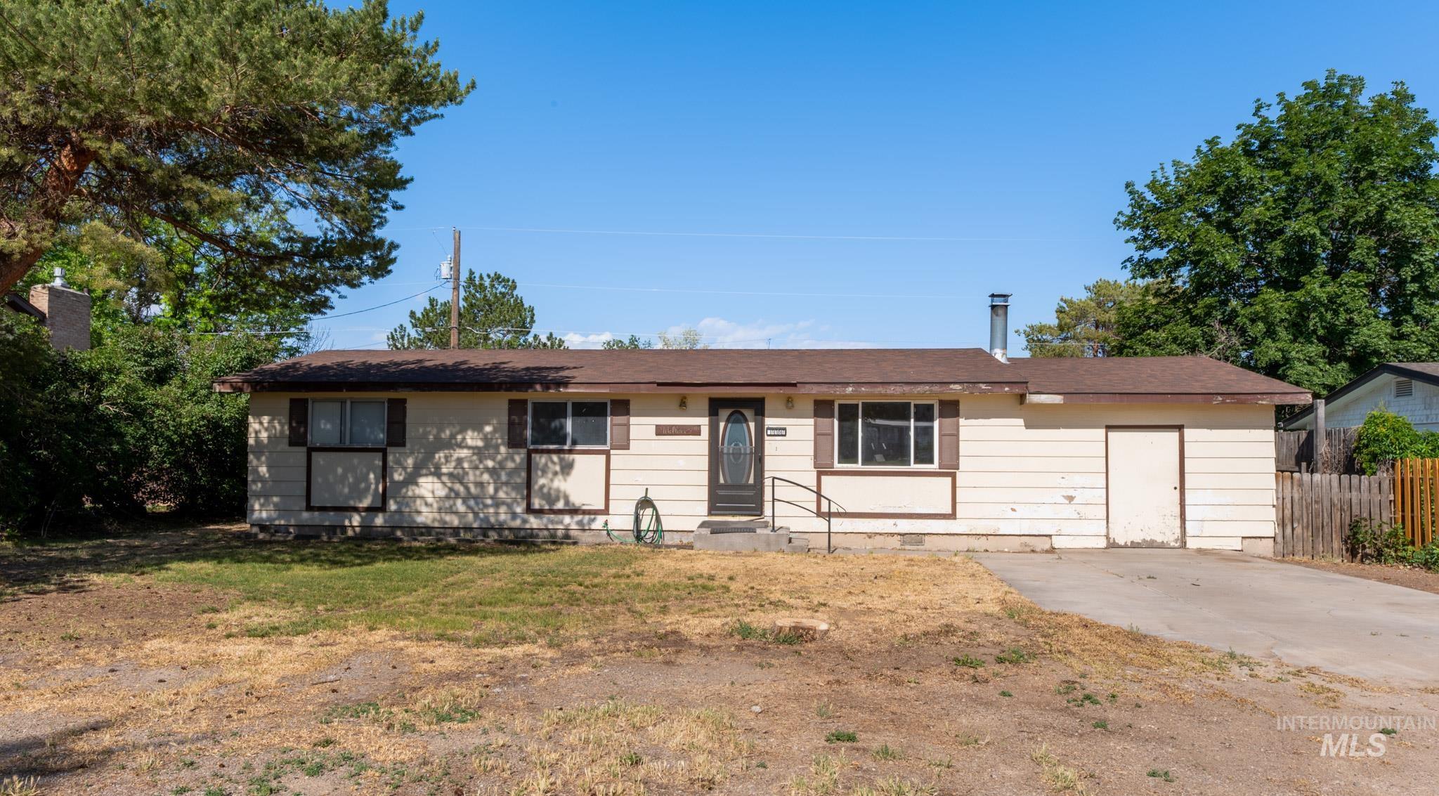1157 Lavina Ave, Twin Falls, Idaho 83301, 3 Bedrooms, 2 Bathrooms, Residential For Sale, Price $240,000, 98988299