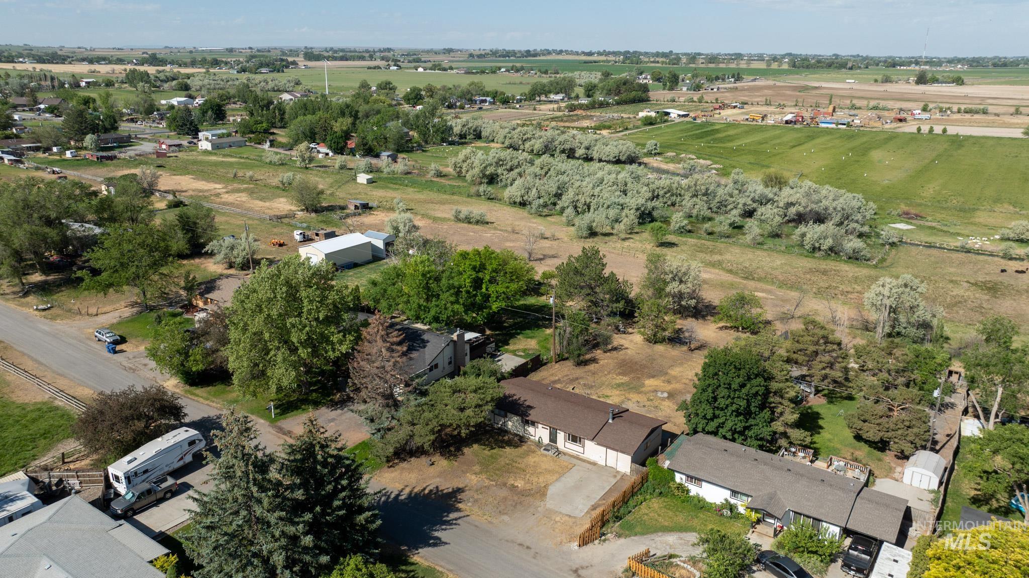 1157 Lavina Ave, Twin Falls, Idaho 83301, 3 Bedrooms, 2 Bathrooms, Residential For Sale, Price $240,000, 98988299