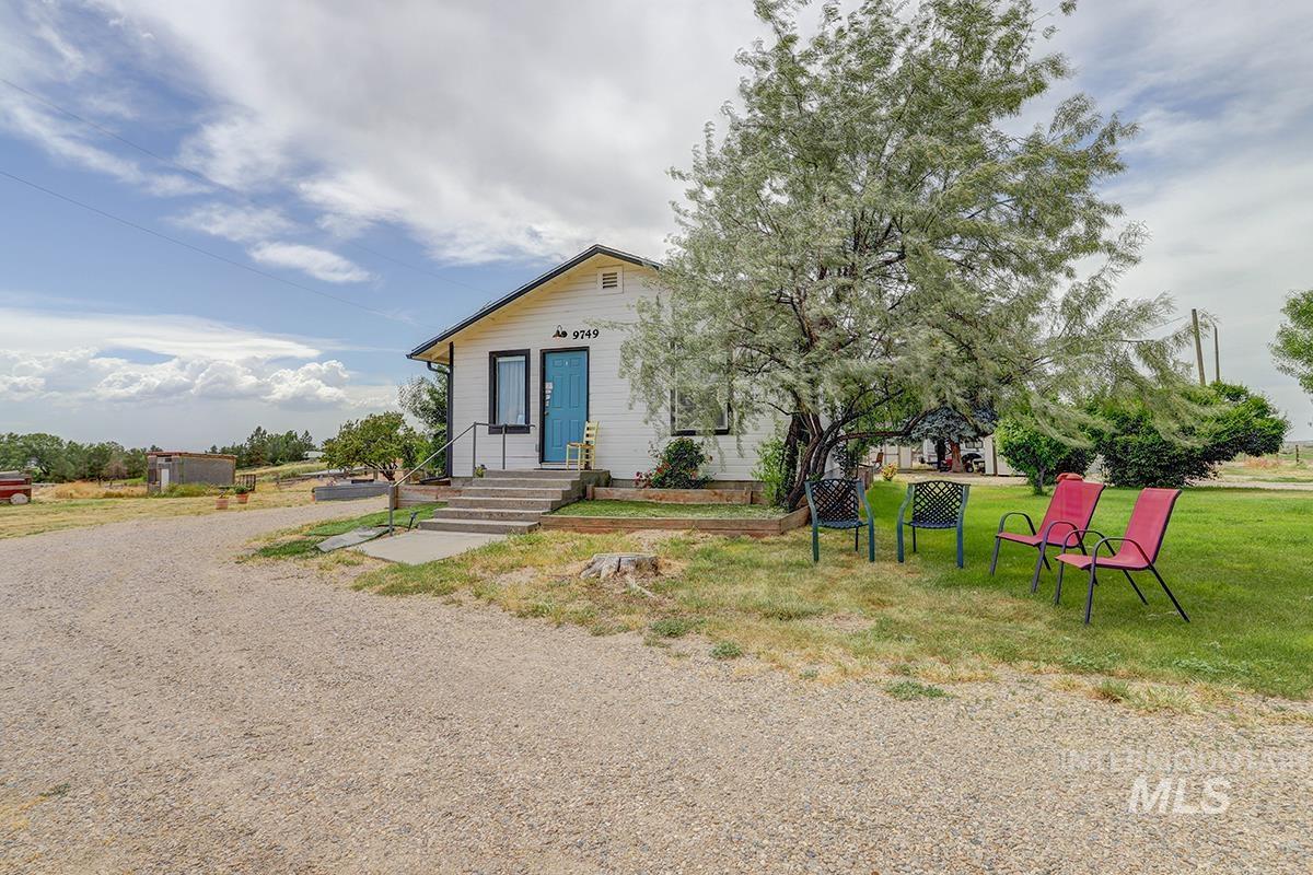 9751 Gloria Rd, Middleton, Idaho 83644, 8 Bedrooms, 3 Bathrooms, Residential For Sale, Price $995,000,MLS 98988300