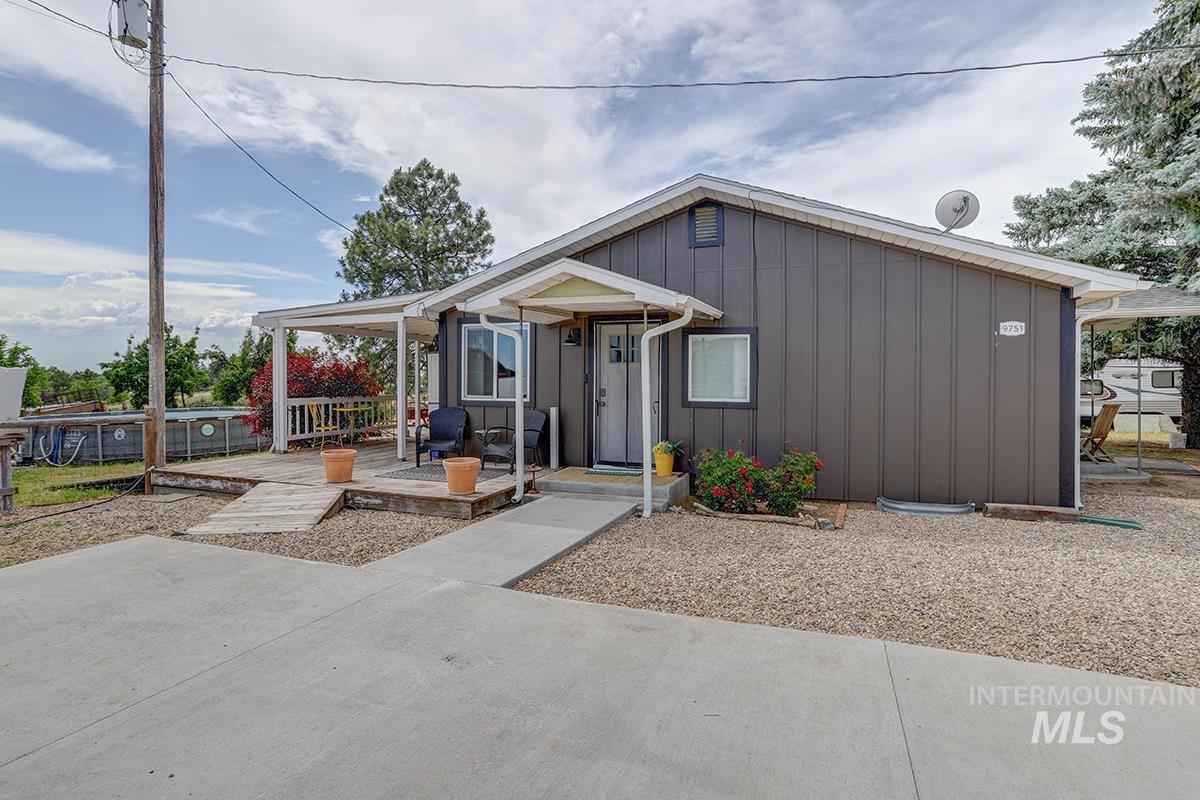 9751 Gloria Rd, Middleton, Idaho 83644, 8 Bedrooms, 3 Bathrooms, Residential For Sale, Price $995,000,MLS 98988300