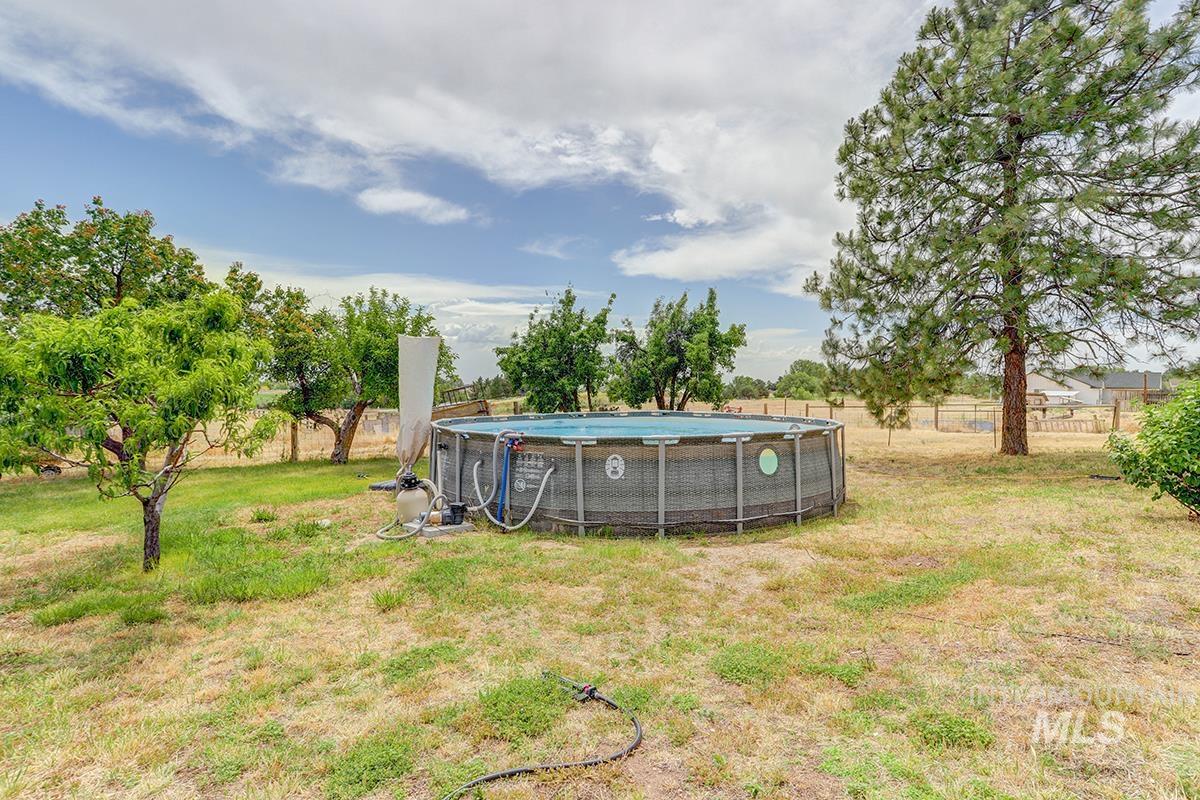 9751 Gloria Rd, Middleton, Idaho 83644, 8 Bedrooms, 3 Bathrooms, Residential For Sale, Price $995,000,MLS 98988300