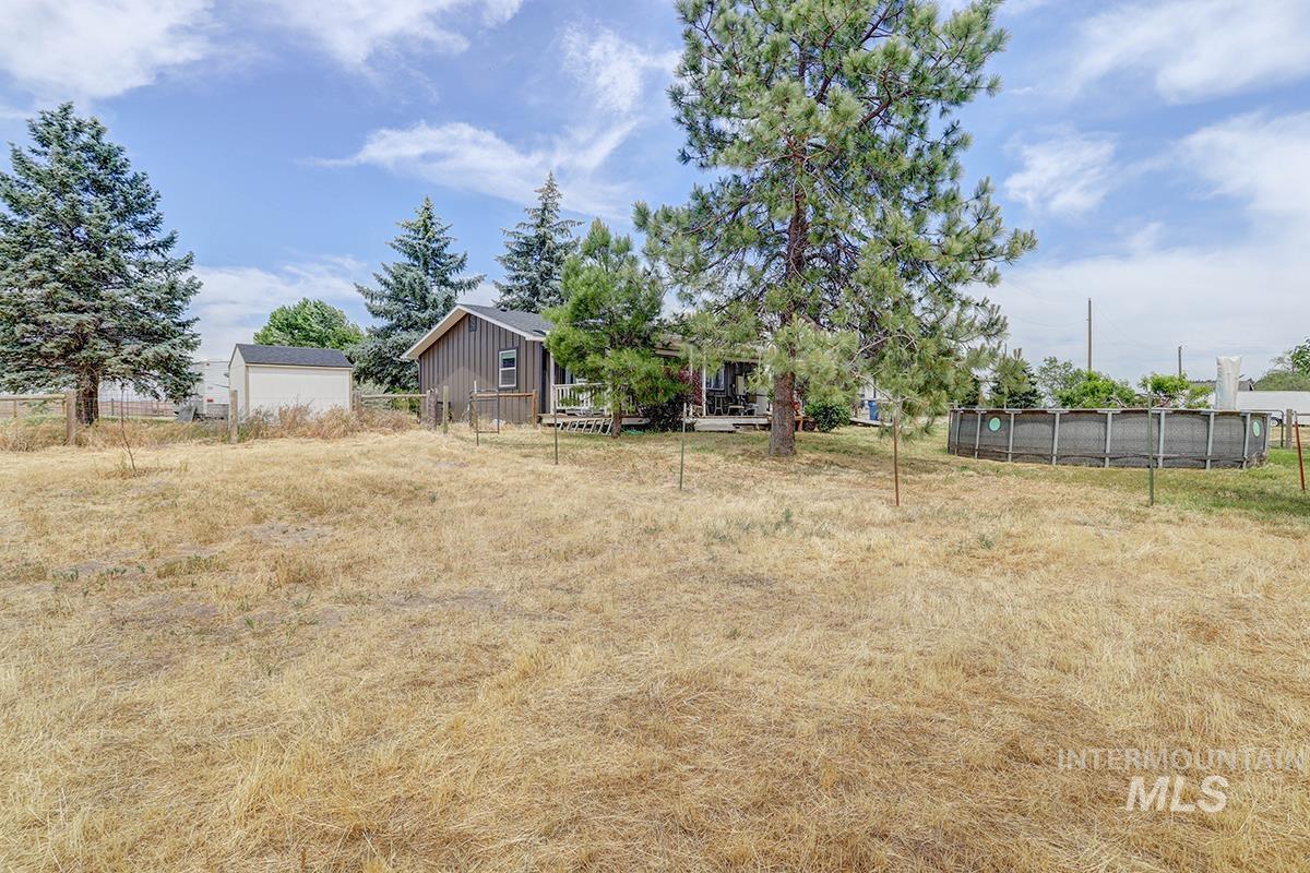 9751 Gloria Rd, Middleton, Idaho 83644, 8 Bedrooms, 3 Bathrooms, Residential For Sale, Price $995,000,MLS 98988300