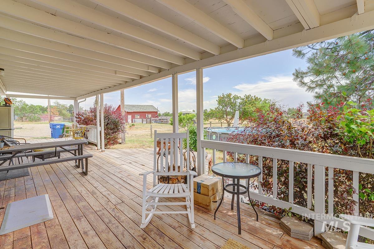 9751 Gloria Rd, Middleton, Idaho 83644, 8 Bedrooms, 3 Bathrooms, Residential For Sale, Price $995,000,MLS 98988300
