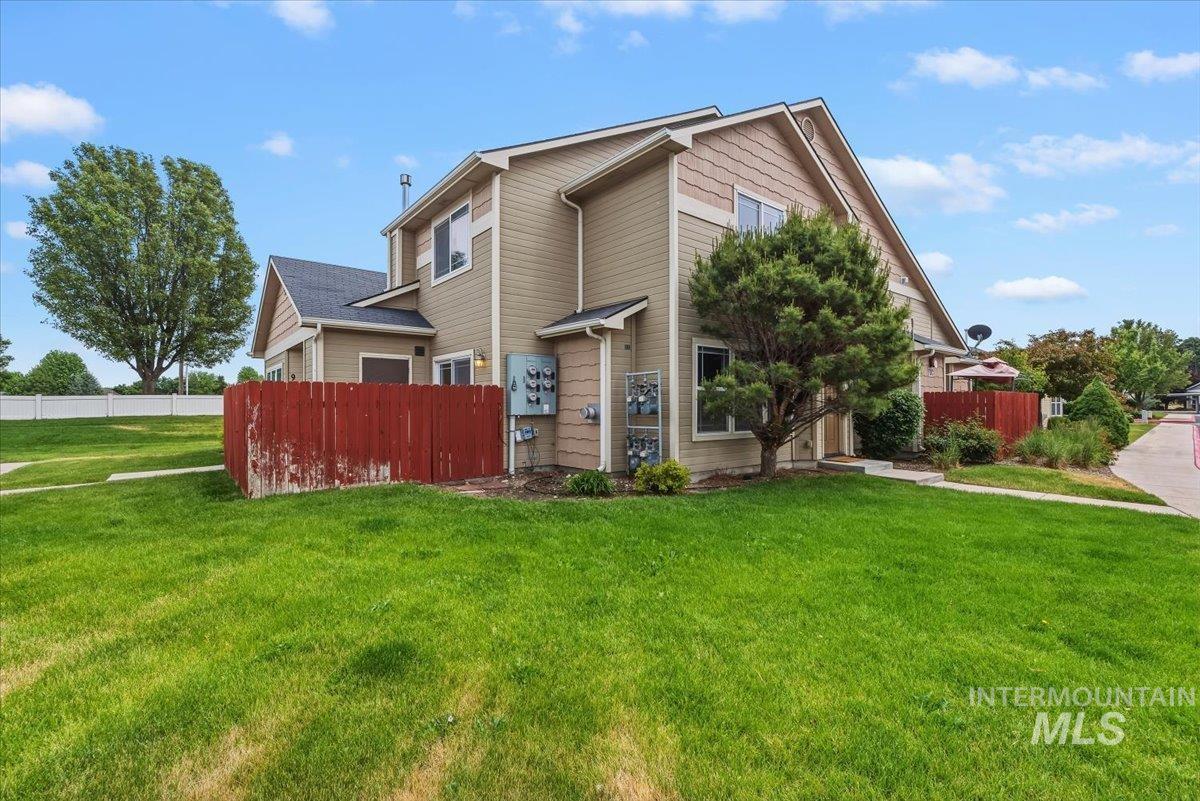 9151 W Brogan Dr, Boise, Idaho 83709, 2 Bedrooms, 2 Bathrooms, Residential For Sale, Price $299,900,MLS 98988311