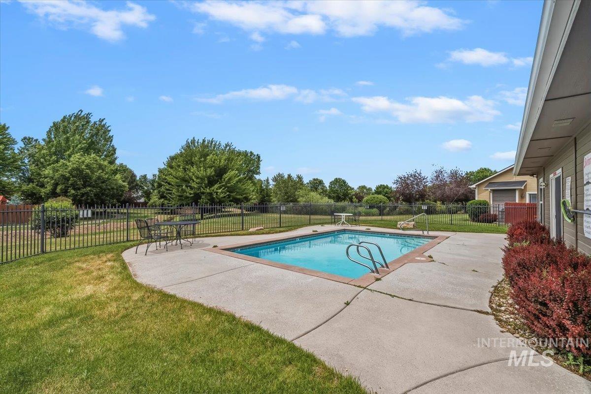 9151 W Brogan Dr, Boise, Idaho 83709, 2 Bedrooms, 2 Bathrooms, Residential For Sale, Price $299,900,MLS 98988311
