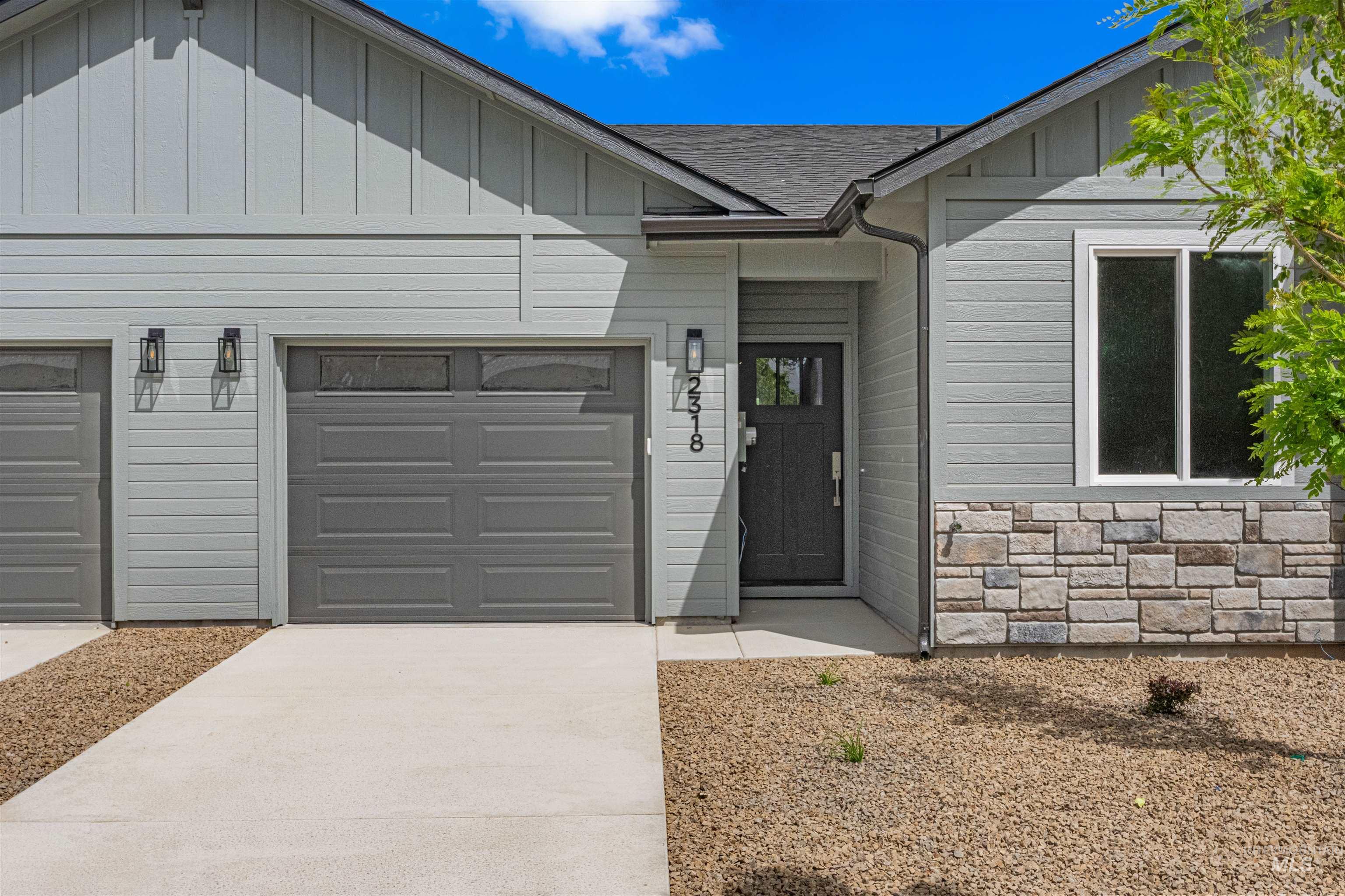 2318 S Bayne Lane, Nampa, Idaho 83686, 2 Bedrooms, 2 Bathrooms, Residential For Sale, Price $327,900,MLS 98988313