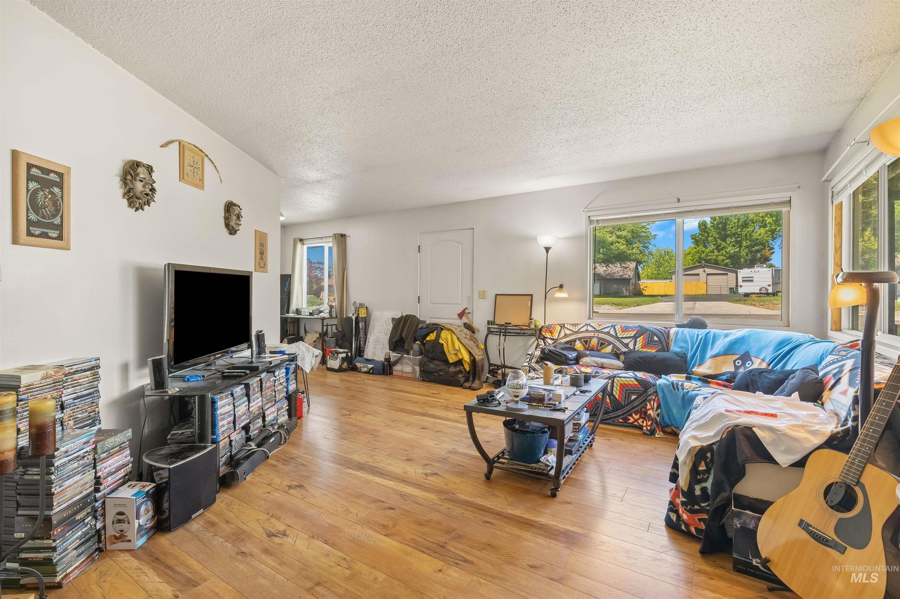 806 & 808 Burrell Ave, Lewiston, Idaho 83501, 2 Bedrooms, 1 Bathroom, Residential Income For Sale, Price $383,900,MLS 98988317
