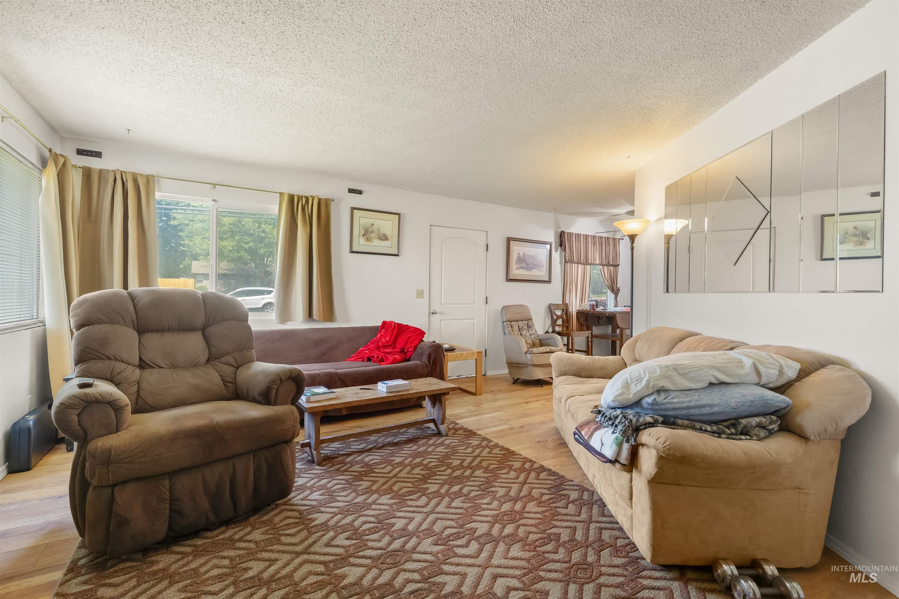 806 & 808 Burrell Ave, Lewiston, Idaho 83501, 2 Bedrooms, 1 Bathroom, Residential Income For Sale, Price $383,900,MLS 98988317