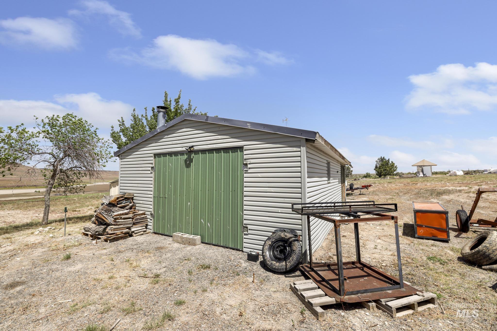 758 Cedar Creek Road, Rogerson, Idaho 83302, 3 Bedrooms, 2 Bathrooms, Residential For Sale, Price $689,900, 98988319