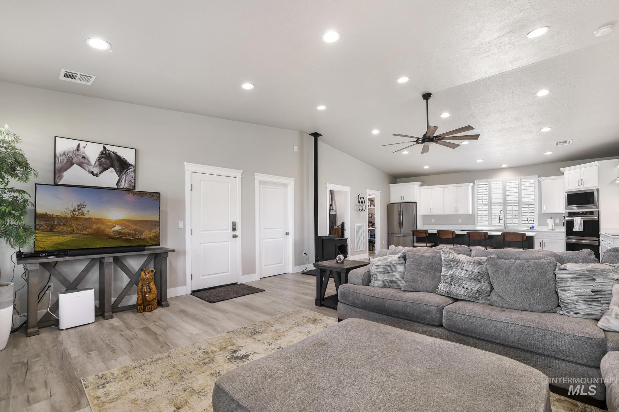 758 Cedar Creek Road, Rogerson, Idaho 83302, 3 Bedrooms, 2 Bathrooms, Residential For Sale, Price $689,900, 98988319