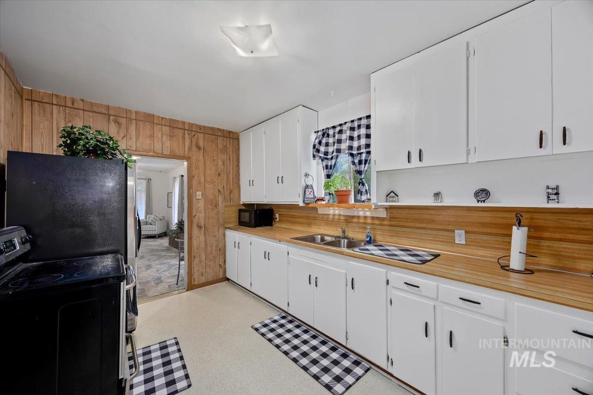713 Montana St., Gooding, Idaho 83330, 3 Bedrooms, 1 Bathroom, Residential For Sale, Price $229,900, 98988322