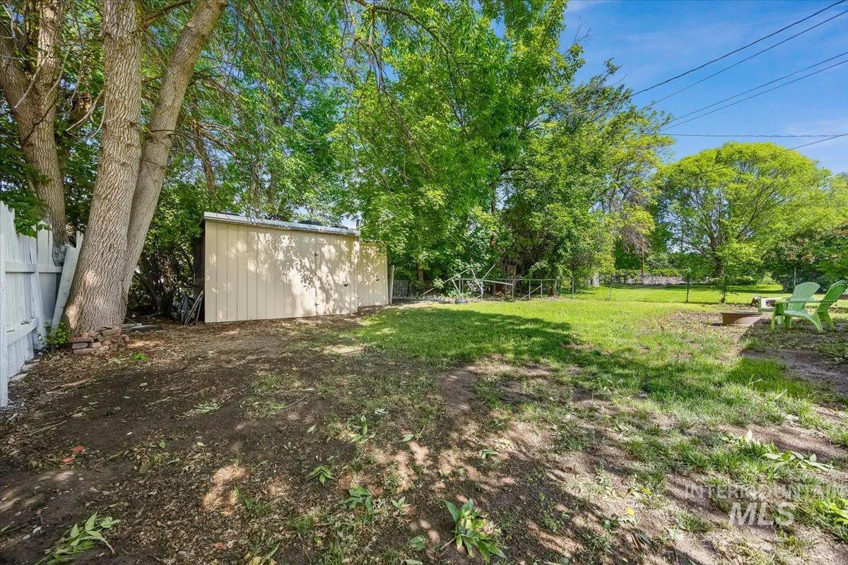 713 Montana St., Gooding, Idaho 83330, 3 Bedrooms, 1 Bathroom, Residential For Sale, Price $229,900, 98988322
