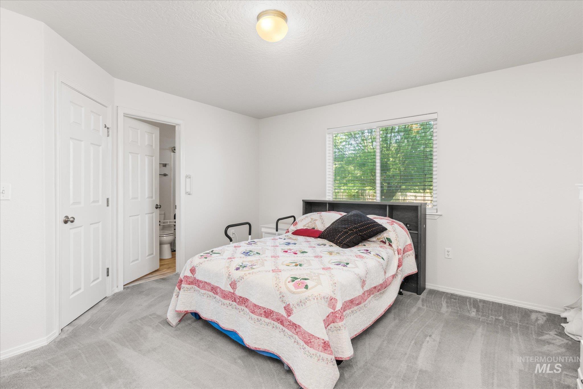3907 N Abbott St, Caldwell, Idaho 83607-5011, 3 Bedrooms, 2 Bathrooms, Residential For Sale, Price $353,000,MLS 98988323